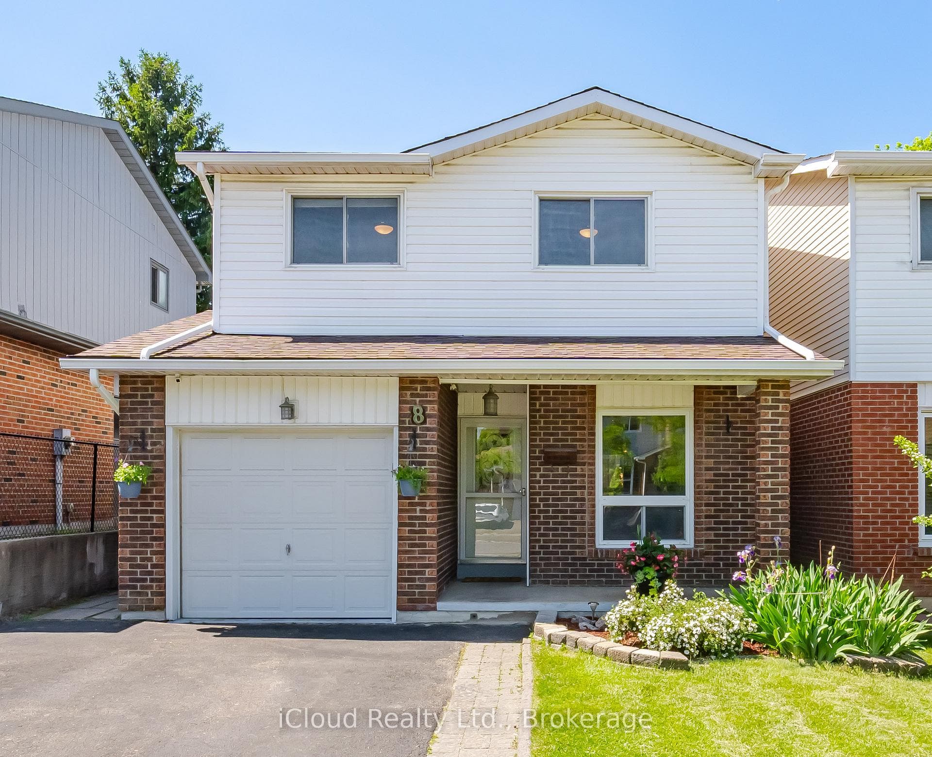 8 Lindridge Avenue, Brampton, ON L6S 3W9 - Photo 1