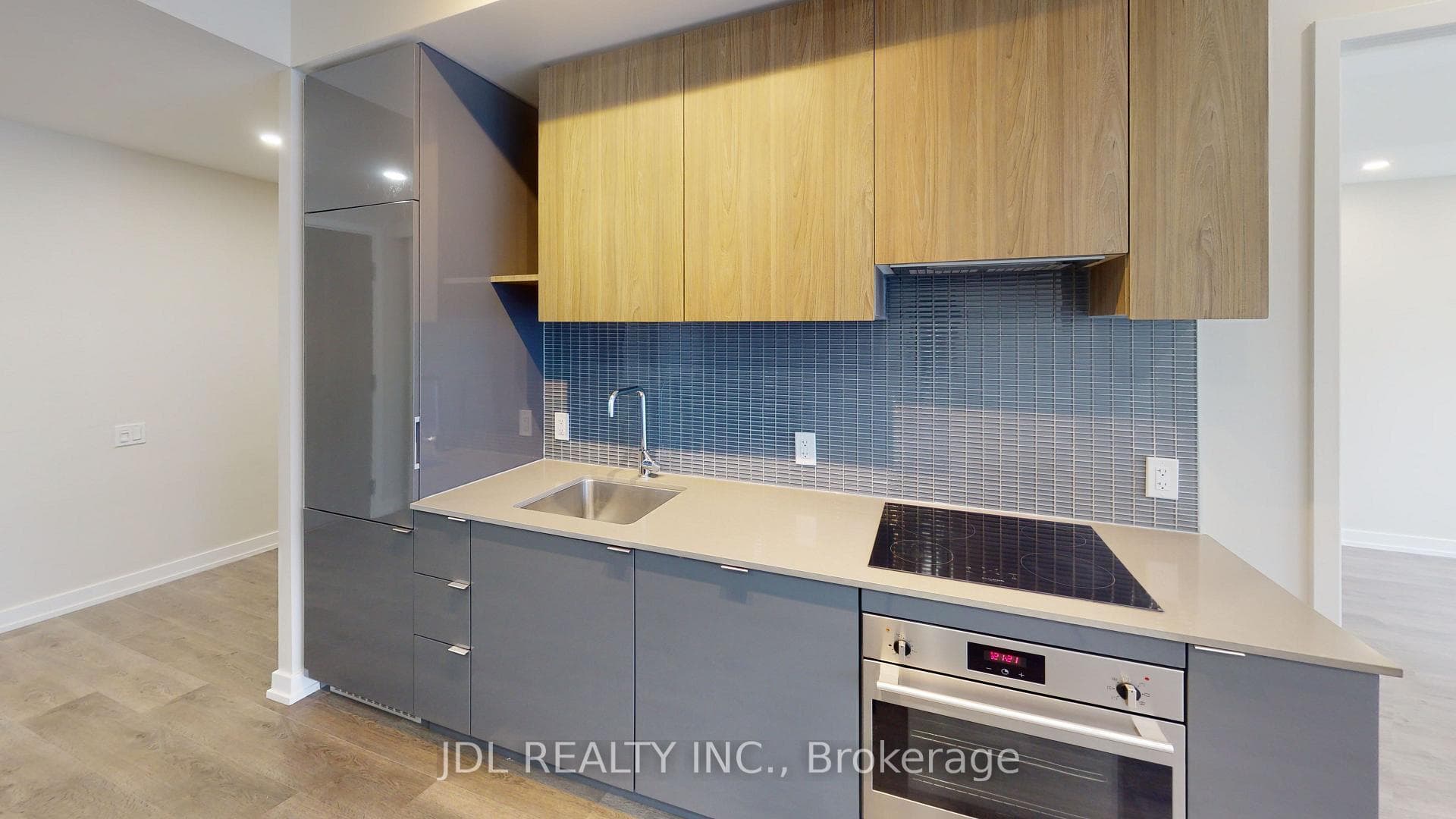 161 Roehampton Avenue Unit 703, Leaside / Davisville, ON M4P 0C8 - Photo 1