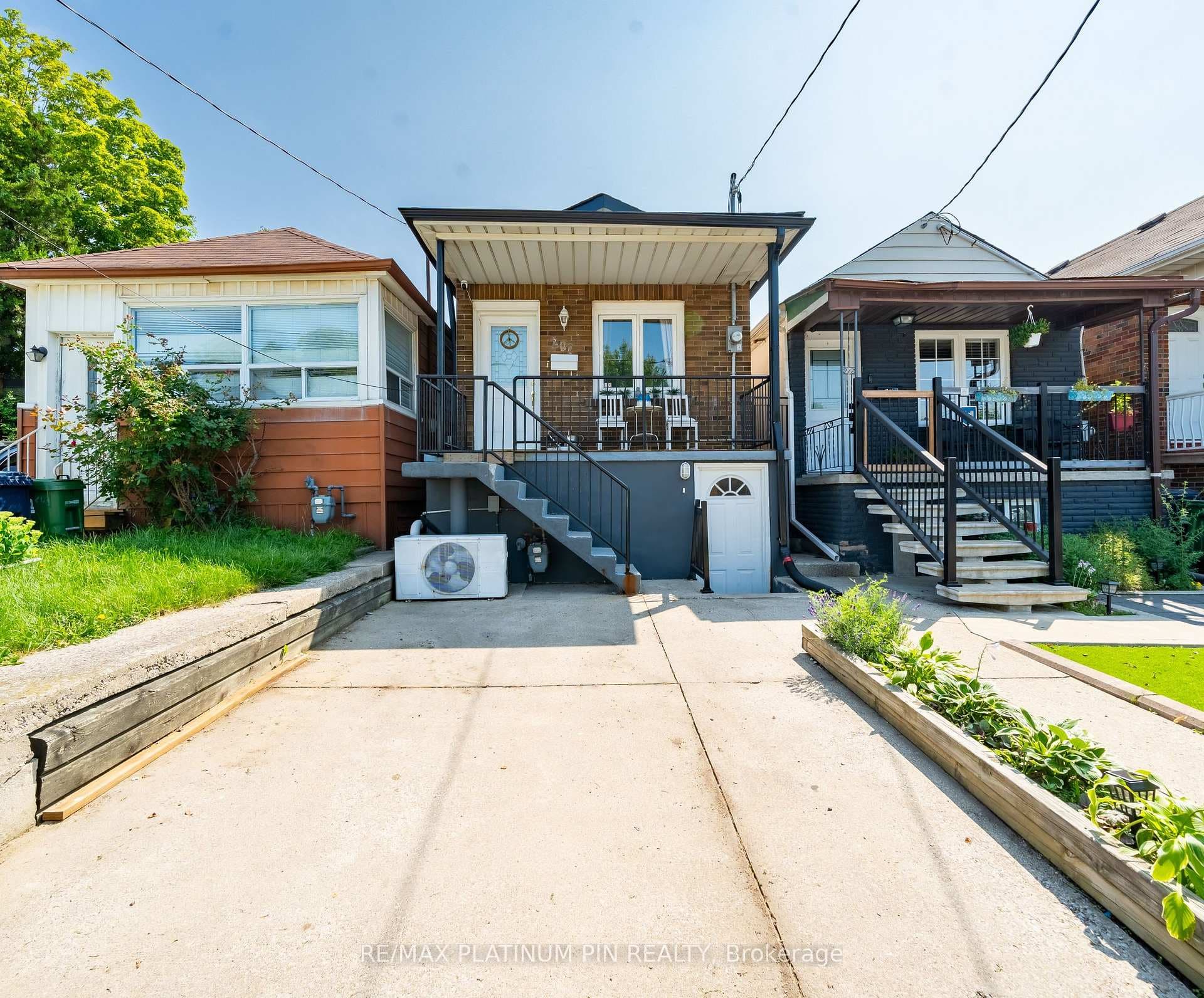 201 Chambers Avenue, Keelesdale / Eglinton West, ON M6N 3M5 - Photo 1