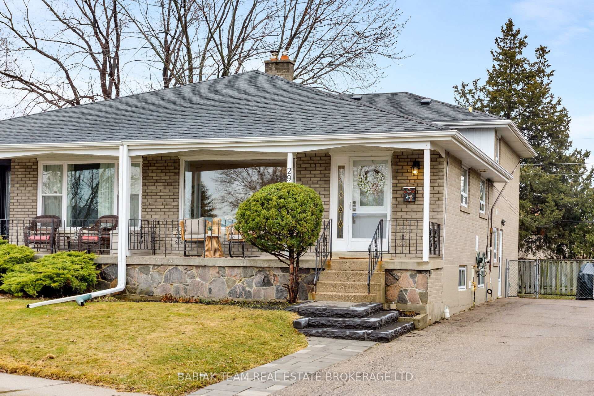 29 Richland Crescent, Etobicoke (Islington / Rexdale), ON M9C 4C1 - Photo 1