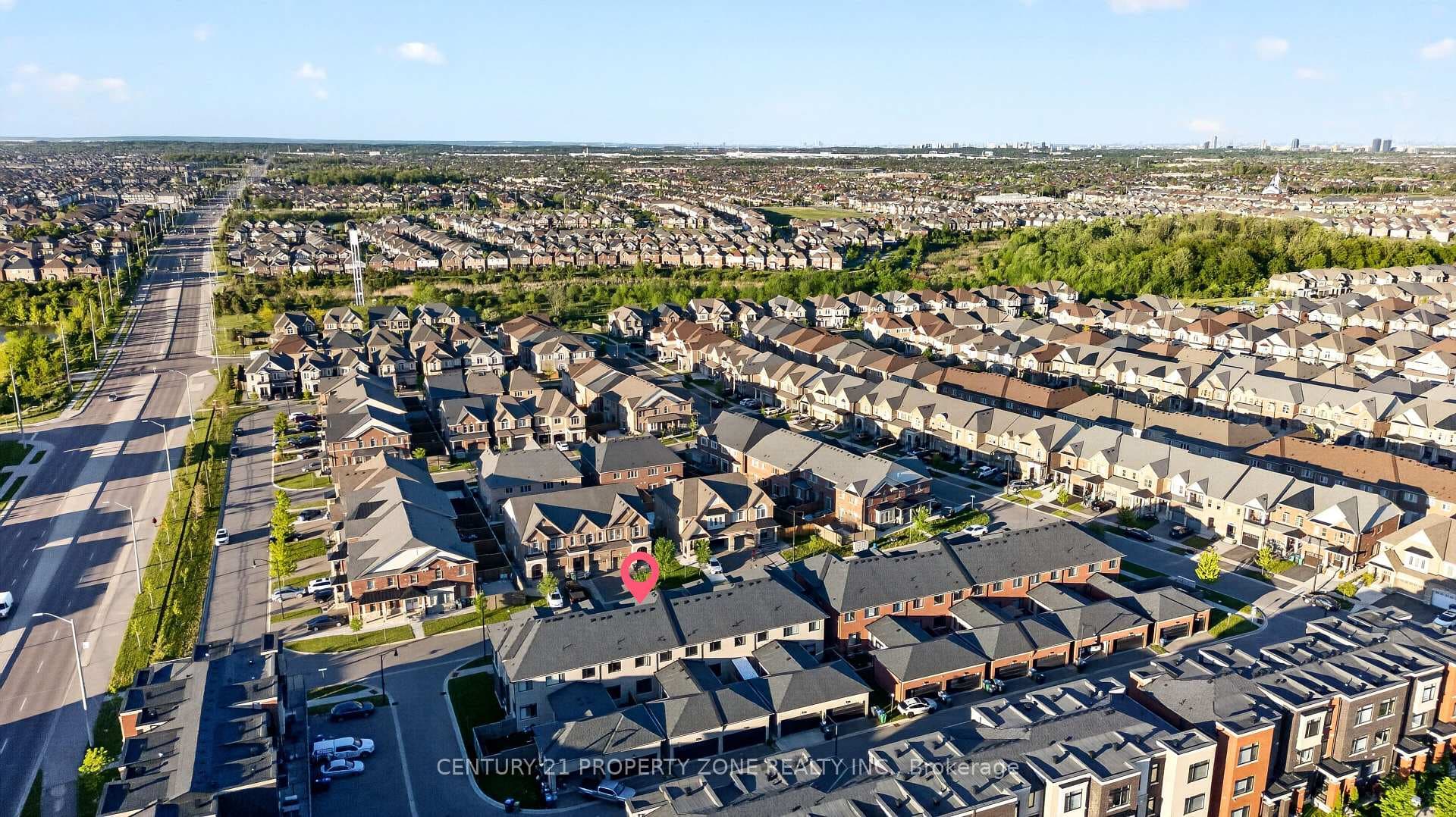 22 Miltary Crescent Unit 303, Brampton, ON L7A 4W1 - Photo 1