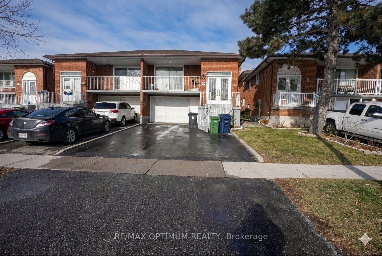 63 Kittiwake Avenue, Etobicoke (West Mall / Rexdale), ON M9V 4P5 - Photo 1