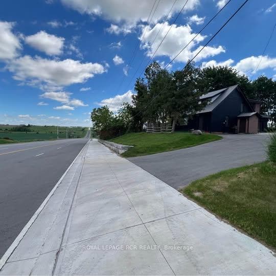 6222 Yonge Street Unit 2, Innisfil, ON L0L 1K0 - Photo 1