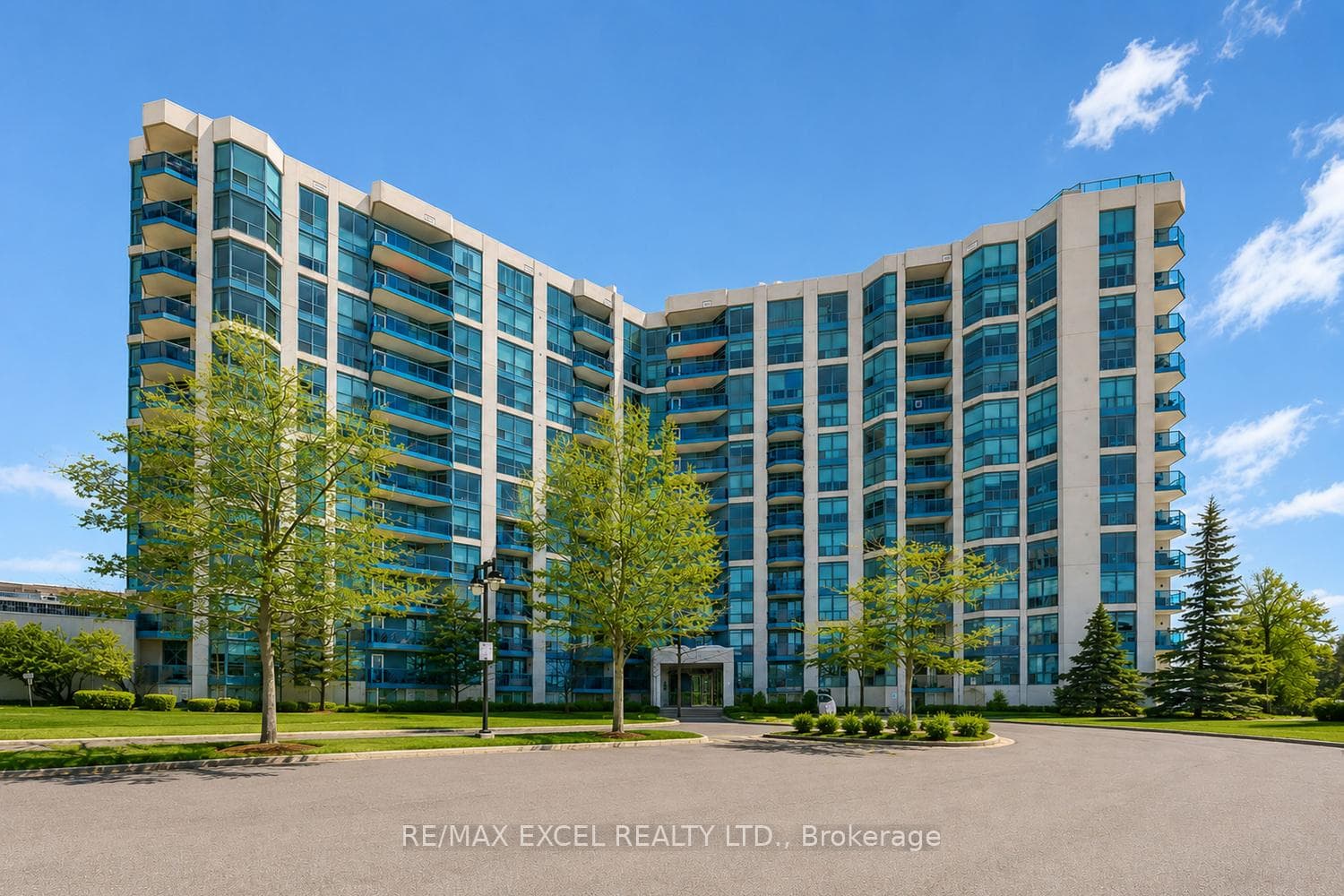 340 Watson Street Unit 916, Whitby