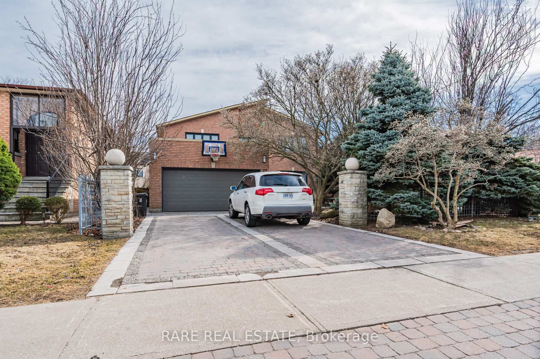 27 Danby Avenue Unit 2, North York (Bathurst Manor / Clanton Park), ON M3H 2J2 - Photo 1