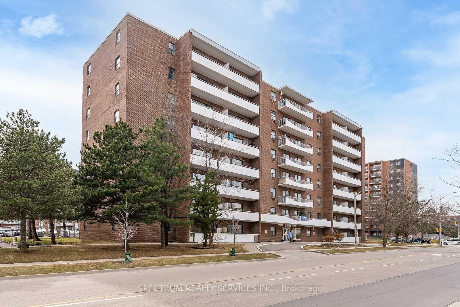 3320 Fieldgate Drive Unit 808, Mississauga, ON L4X 2J2 - Photo 1