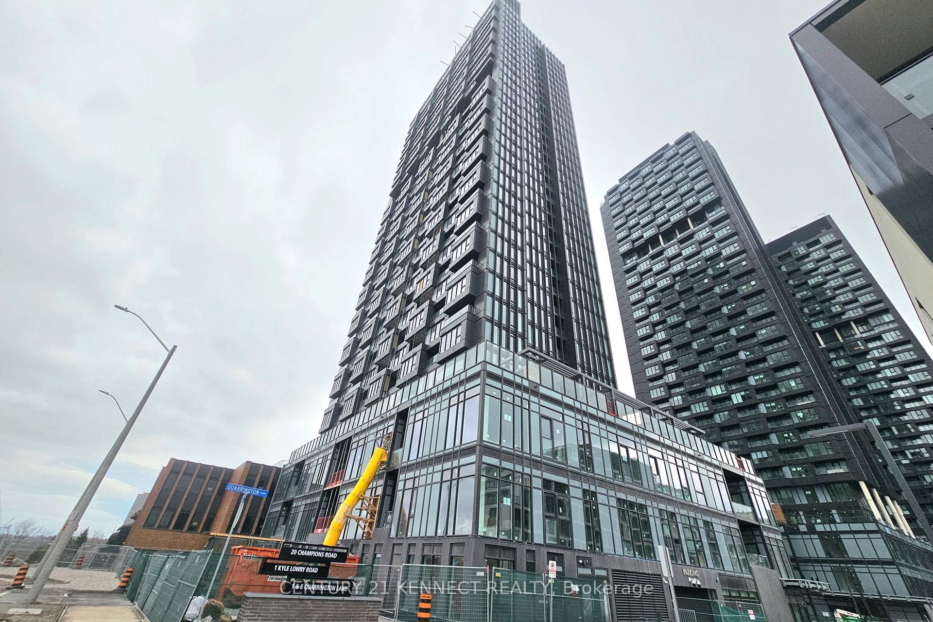 5 Quarrington Lane Unit 608, Don Mills / Parkwoods / Victoria Village, ON M3C 0S5 - Photo 1