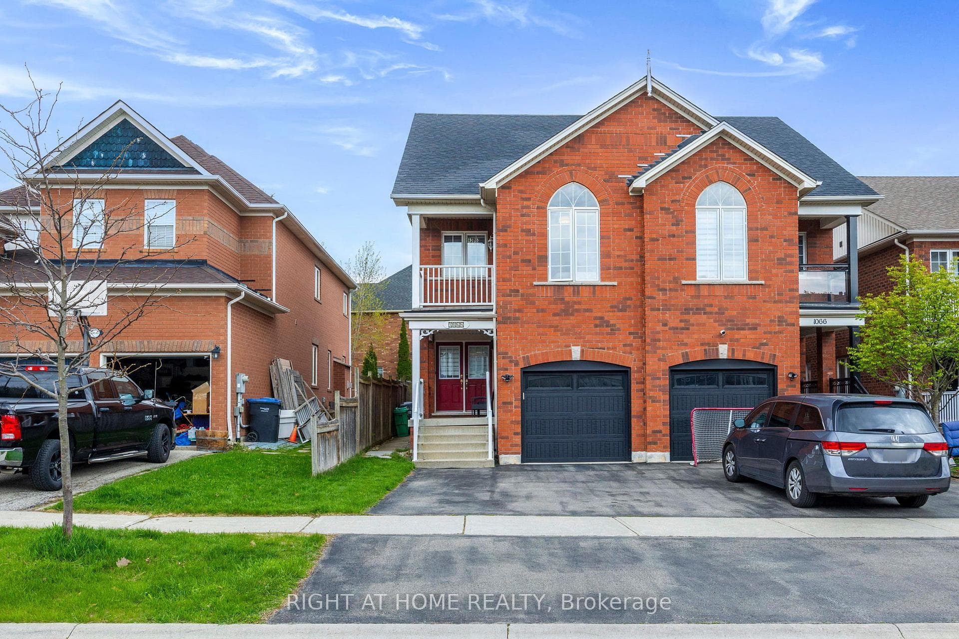 1064 Pepperidge Cross, Mississauga, ON L5W 1J5 - Photo 1