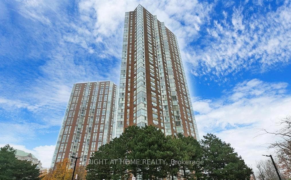 5 Concorde Place Unit 410, Don Mills / Parkwoods / Victoria Village, ON M3C 3M8 - Photo 1