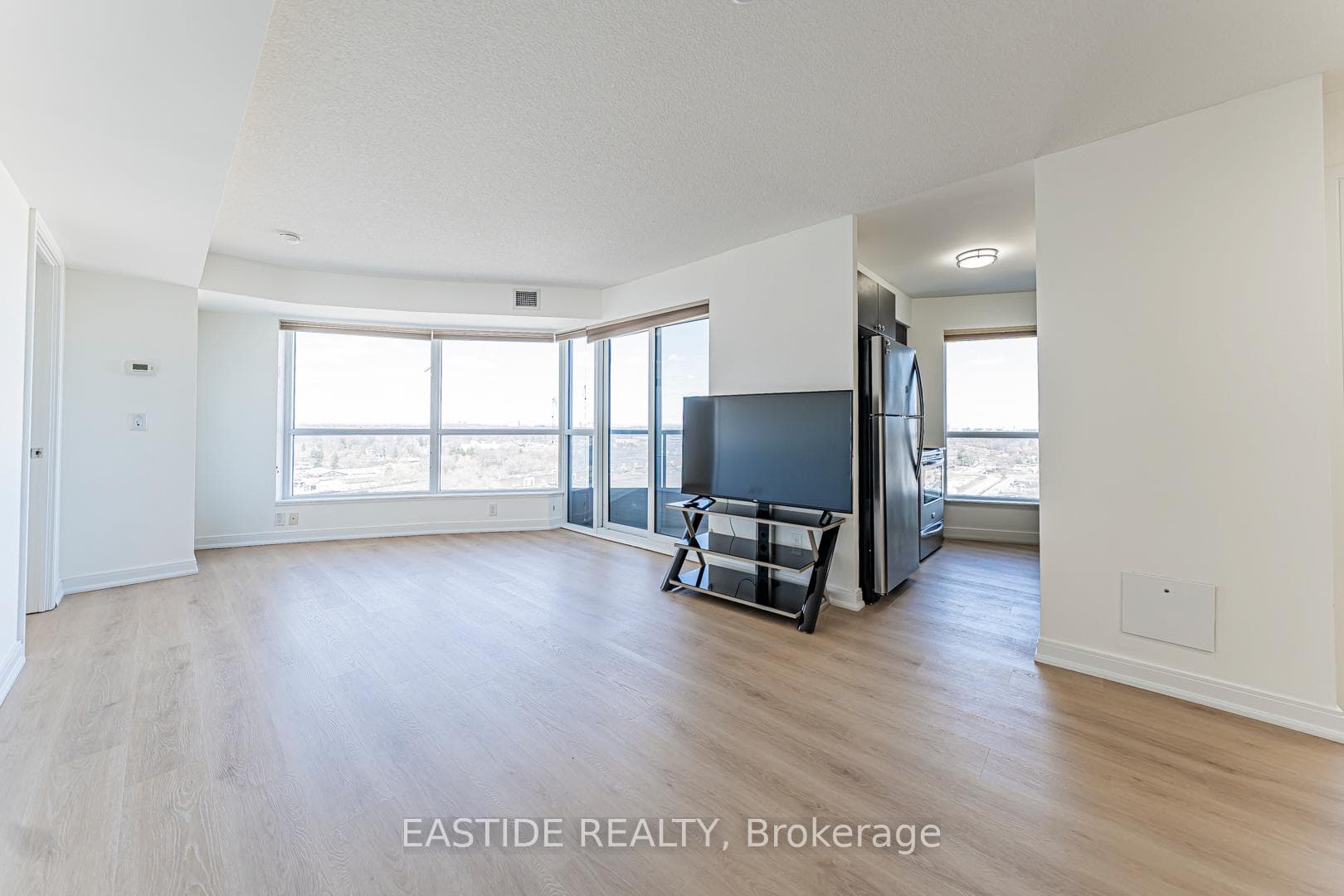 151 Village Green Square Unit 1508, Toronto E07