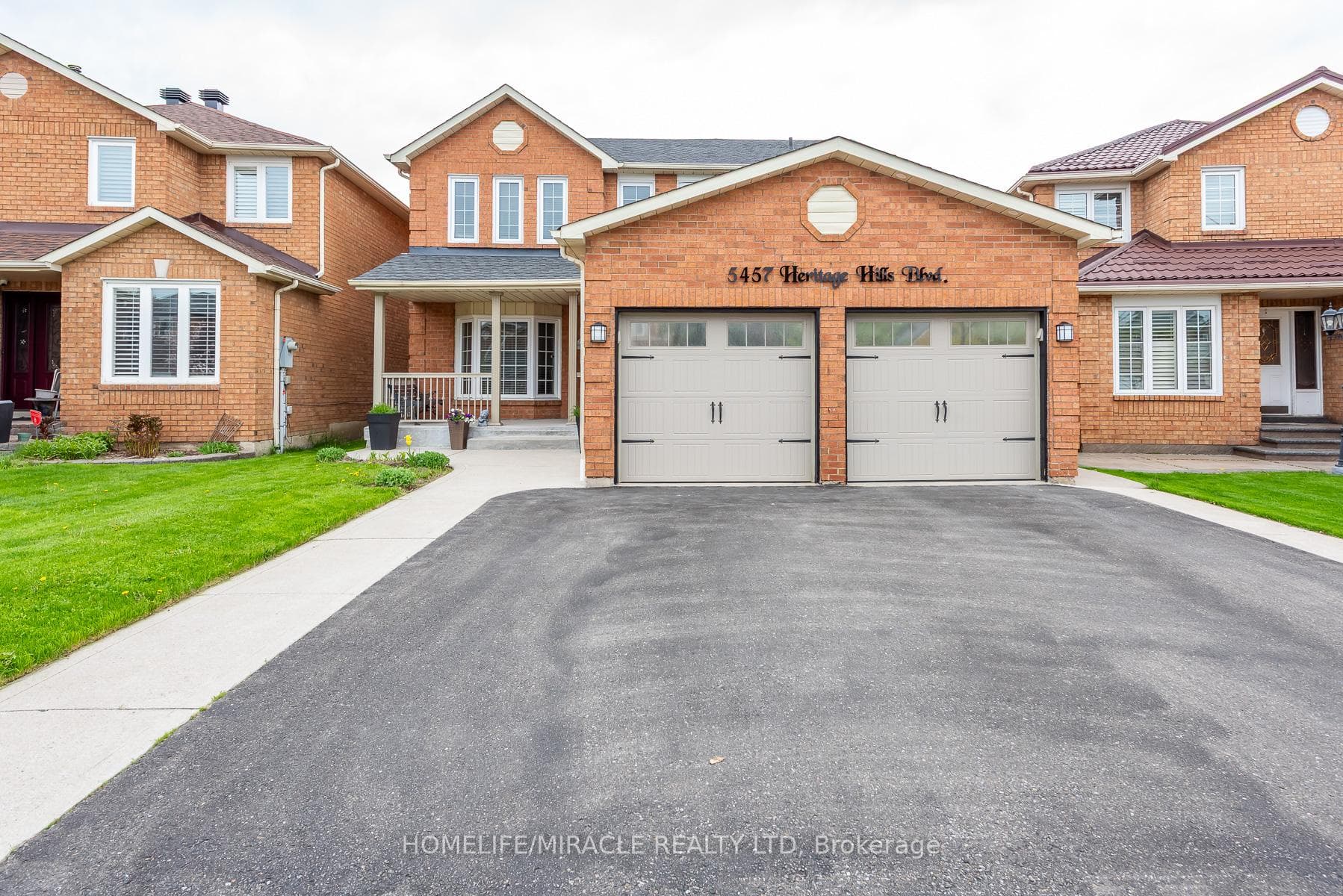 5457 Heritage Hills Boulevard, Mississauga, ON L5R 2H4 - Photo 1