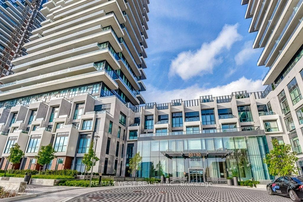 20 Inn On The Park Drive Unit 543, Don Mills / Parkwoods / Victoria Village, ON M3C 0P8 - Photo 1