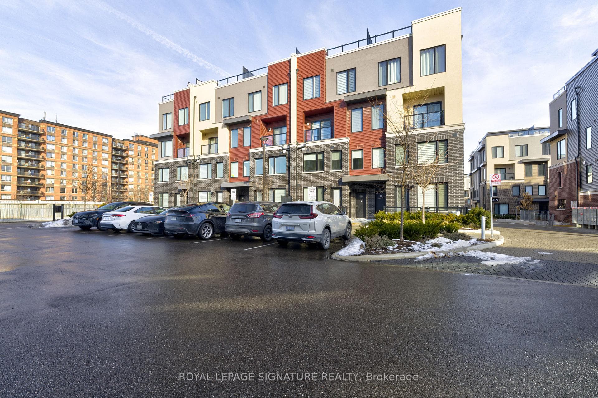 3429 Ridgeway Drive Unit 4, Mississauga, ON L5L 0B9 - Photo 1