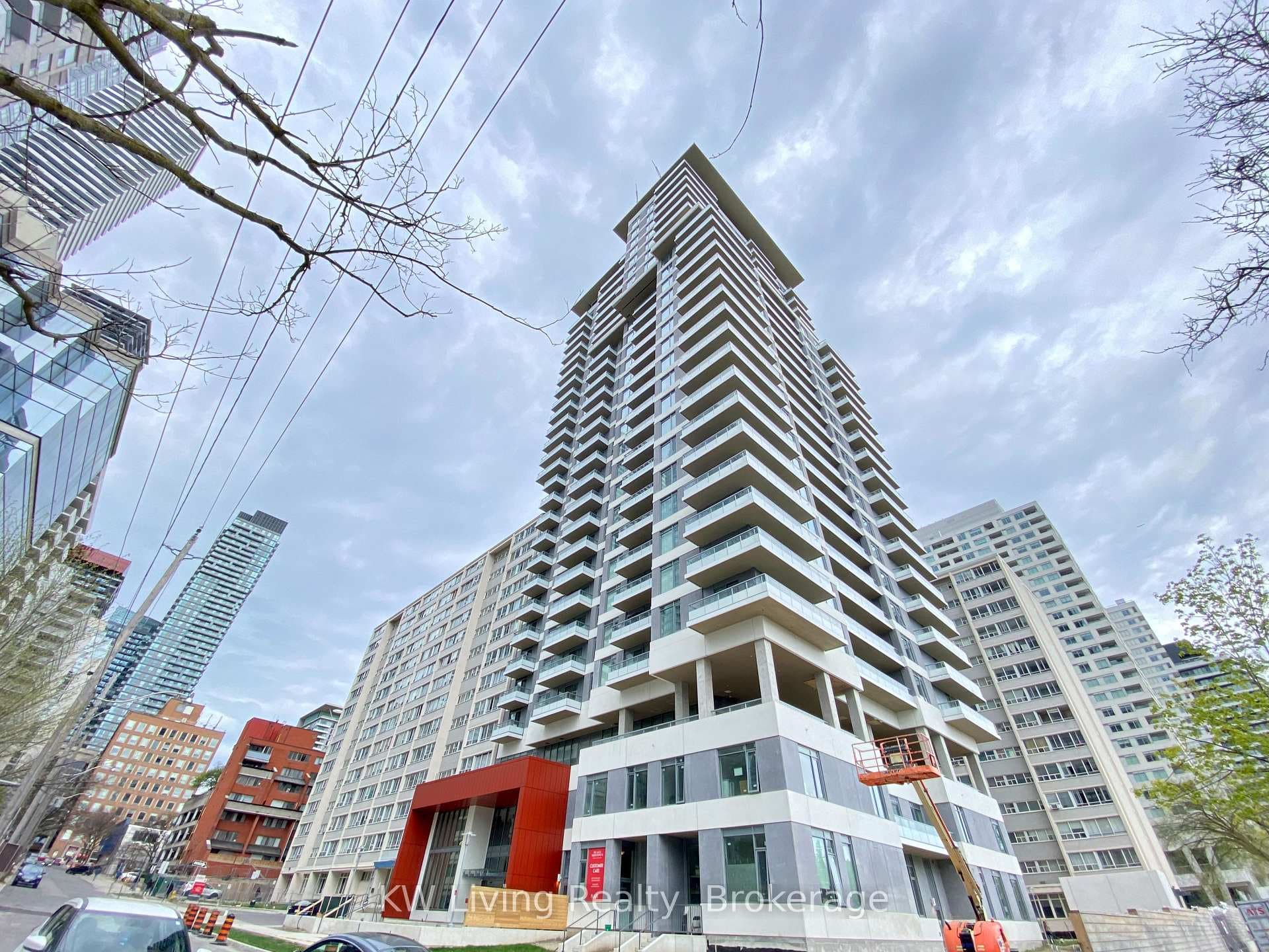 25 Holly Street Unit 1104, Leaside / Davisville, ON M4S 0E3 - Photo 1