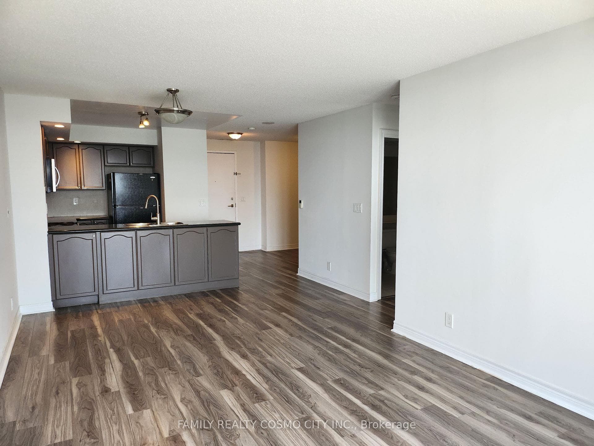 33 COX Boulevard Unit 1606, Markham