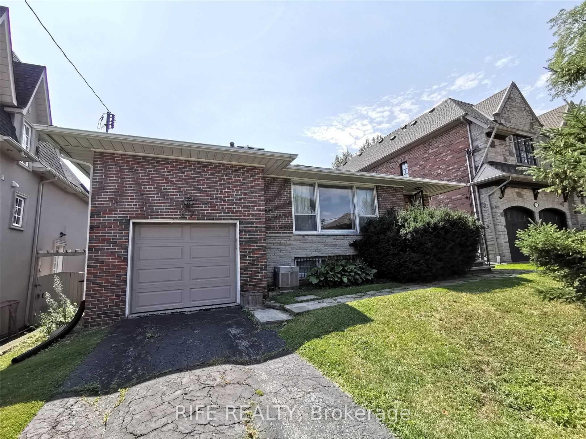 67 Munro Boulevard, Toronto C12