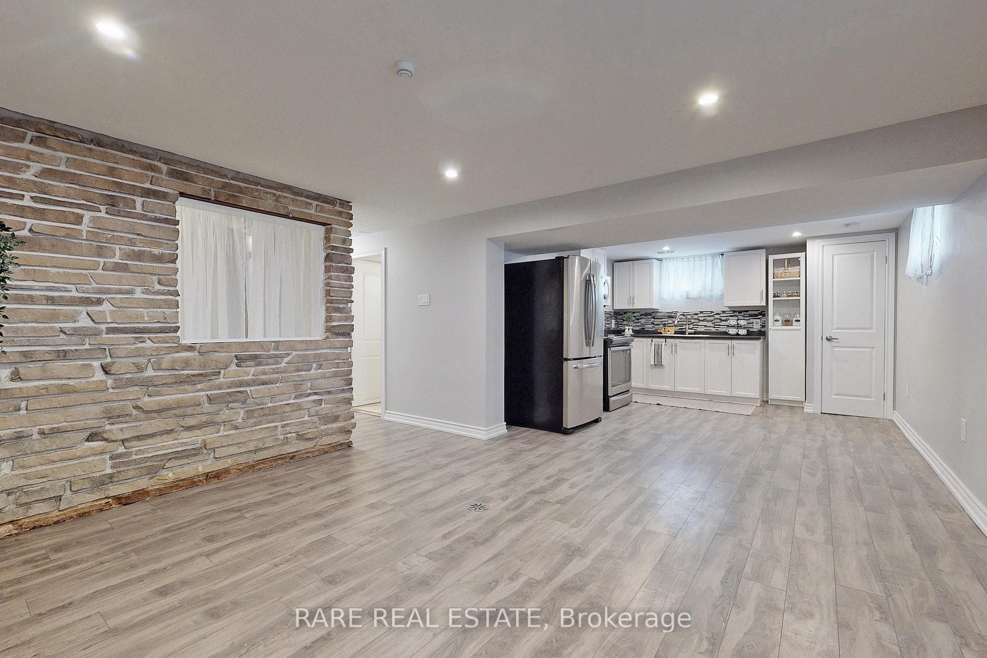 508 Upper Gage Avenue Unit Lower, Hamilton, ON L8V 4J5 - Photo 1