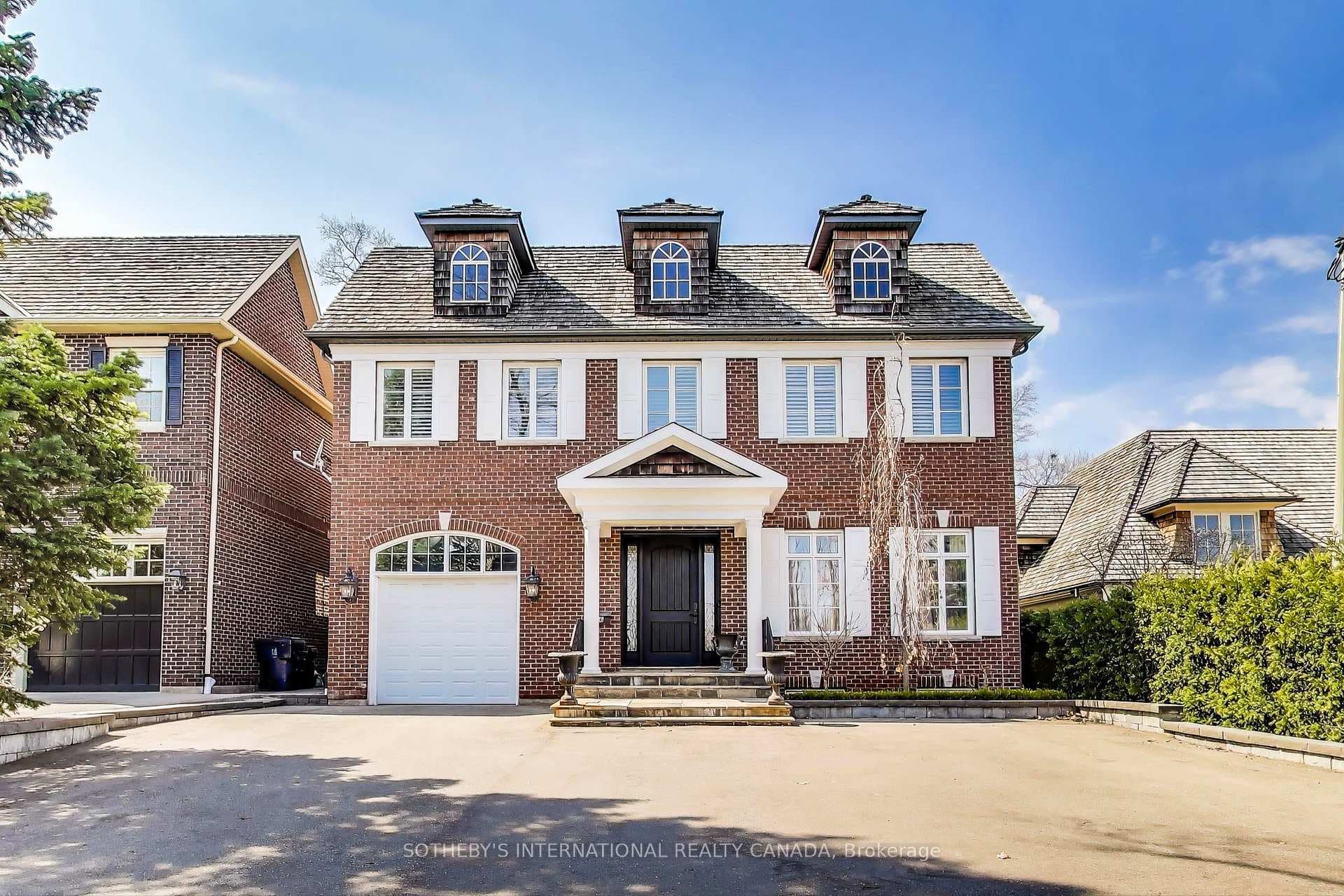 16 St Phillips Road, Etobicoke (Kingsview Village / Humber Heights), ON M9P 2N6 - Photo 1