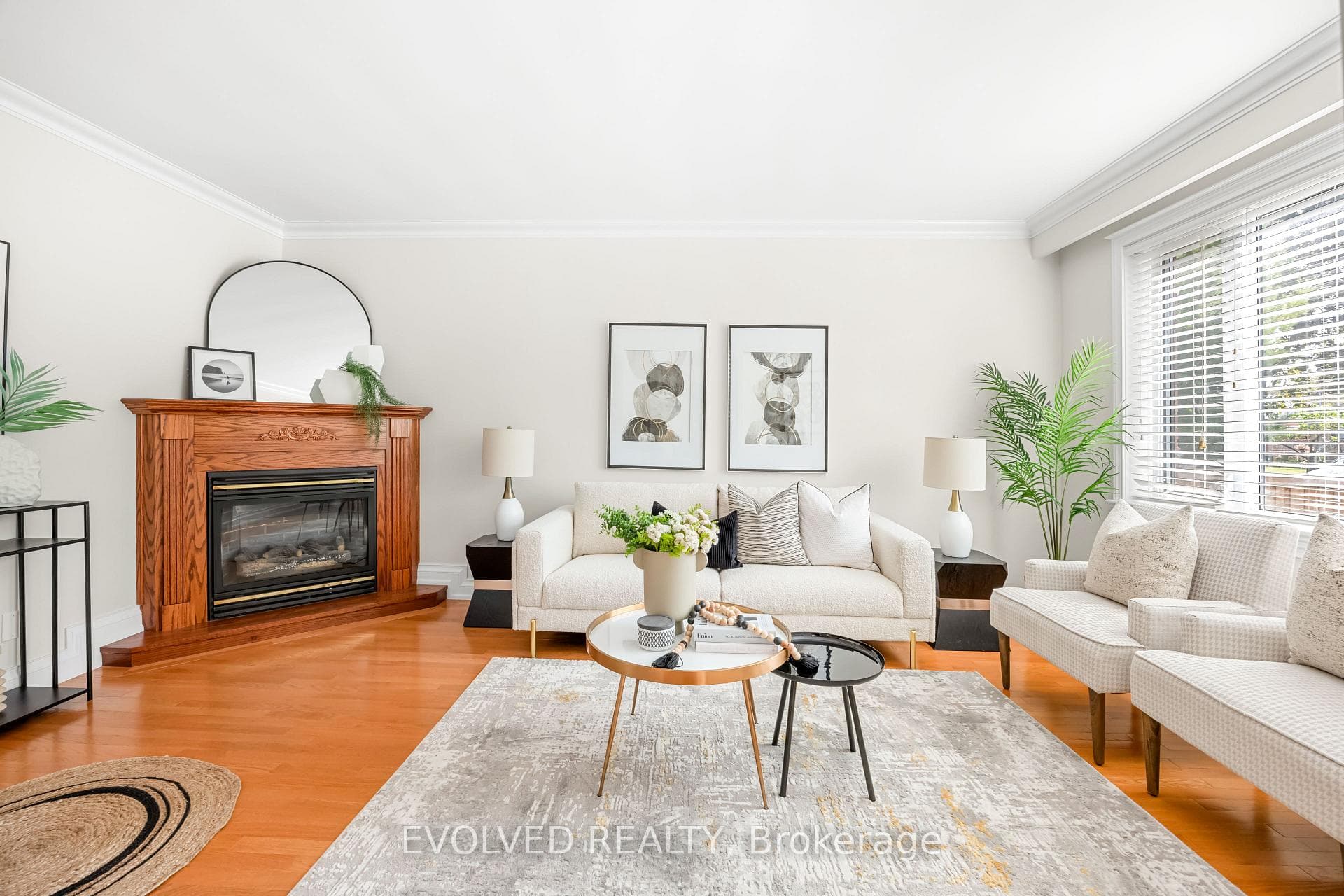 49 Wigan Crescent, North York (Bathurst Manor / Clanton Park), ON M3H 3A5 - Photo 1