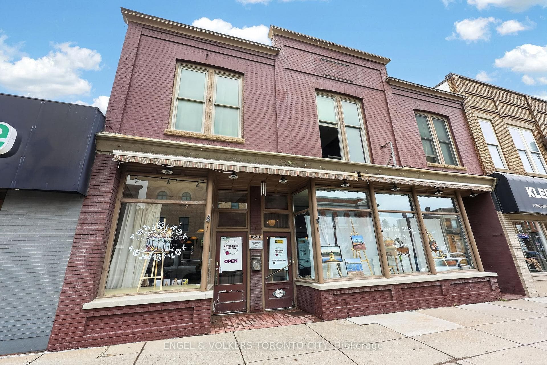 15210 Yonge Street, Aurora