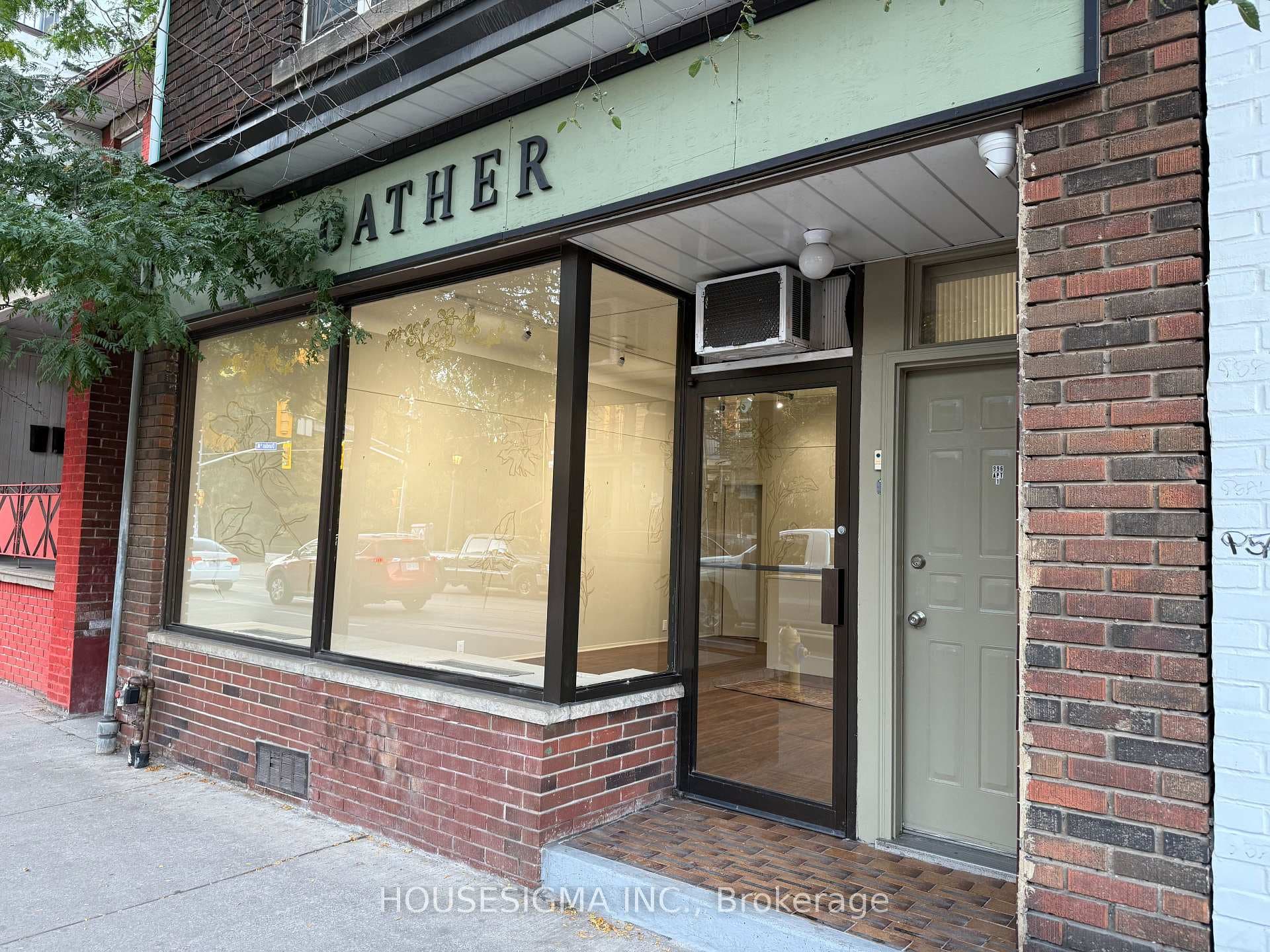 996 Dundas Street, Downtown Toronto / Waterfront, ON M6J 1W6 - Photo 1