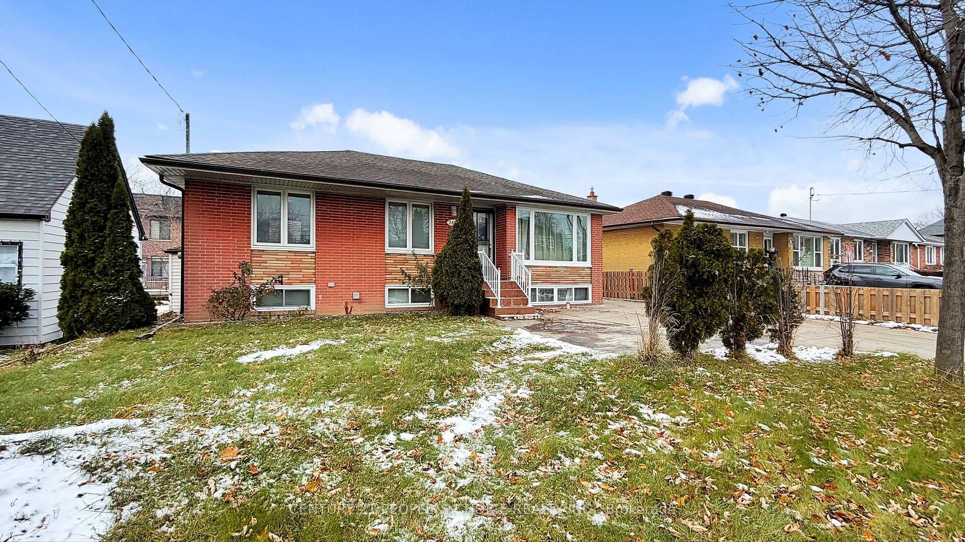 2864 Weston Road, Downsview / Black Creek, ON M9M 2S3 - Photo 1
