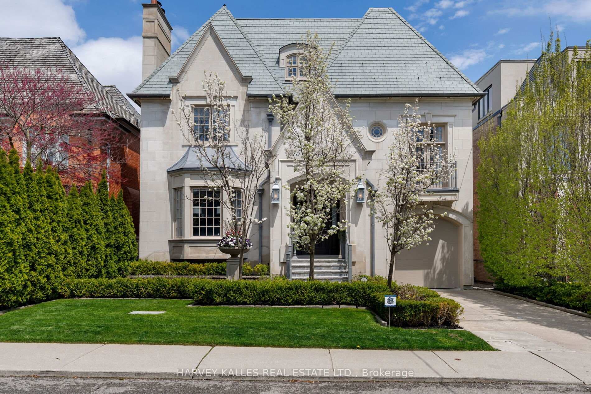 215 Dunvegan Road, Forest Hill / Deer Park, ON M5P 2P2 - Photo 1