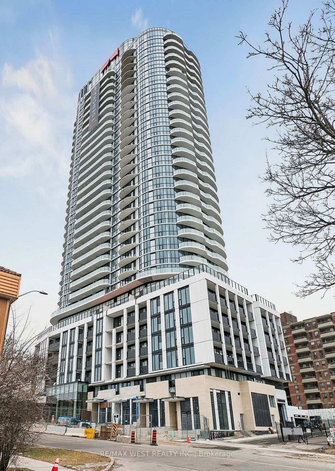 1 Fairview Road Unit 615, Mississauga, ON L5A 4C6 - Photo 1