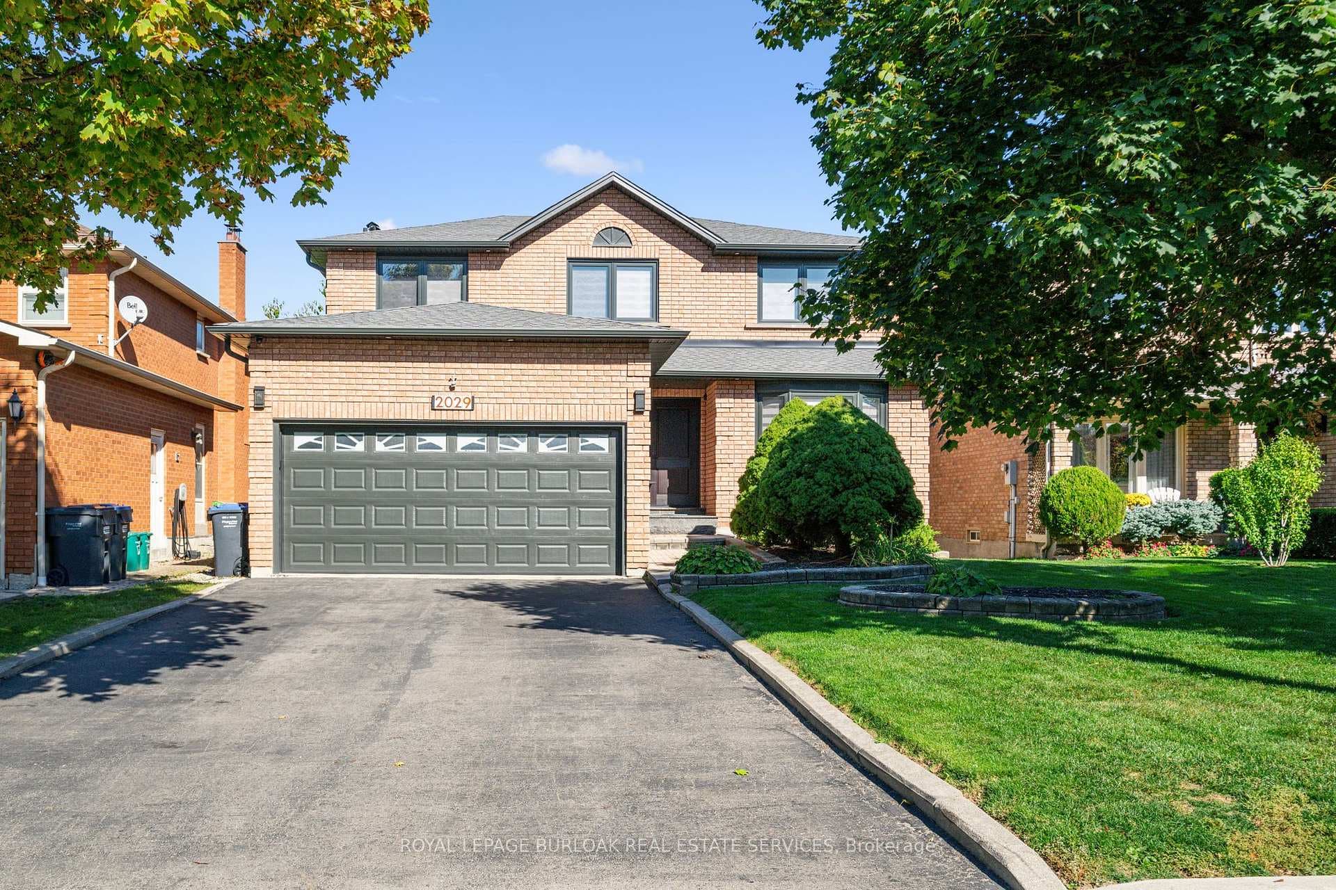2029 Kempton Park Drive, Mississauga, ON L5M 2Z4 - Photo 1