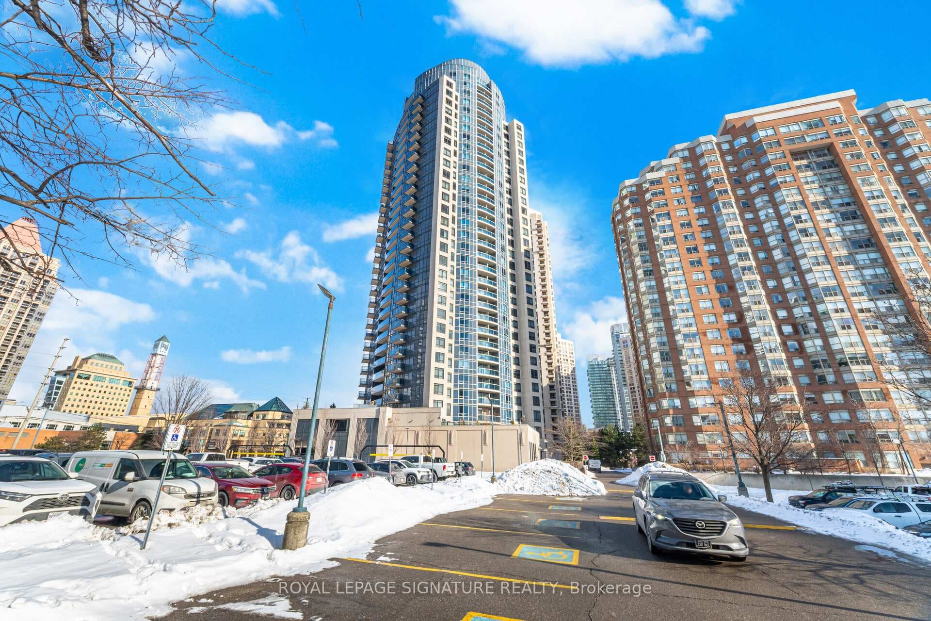 330 Burnhamthorpe Road Unit 1402, Mississauga, ON L5B 0E1 - Photo 1