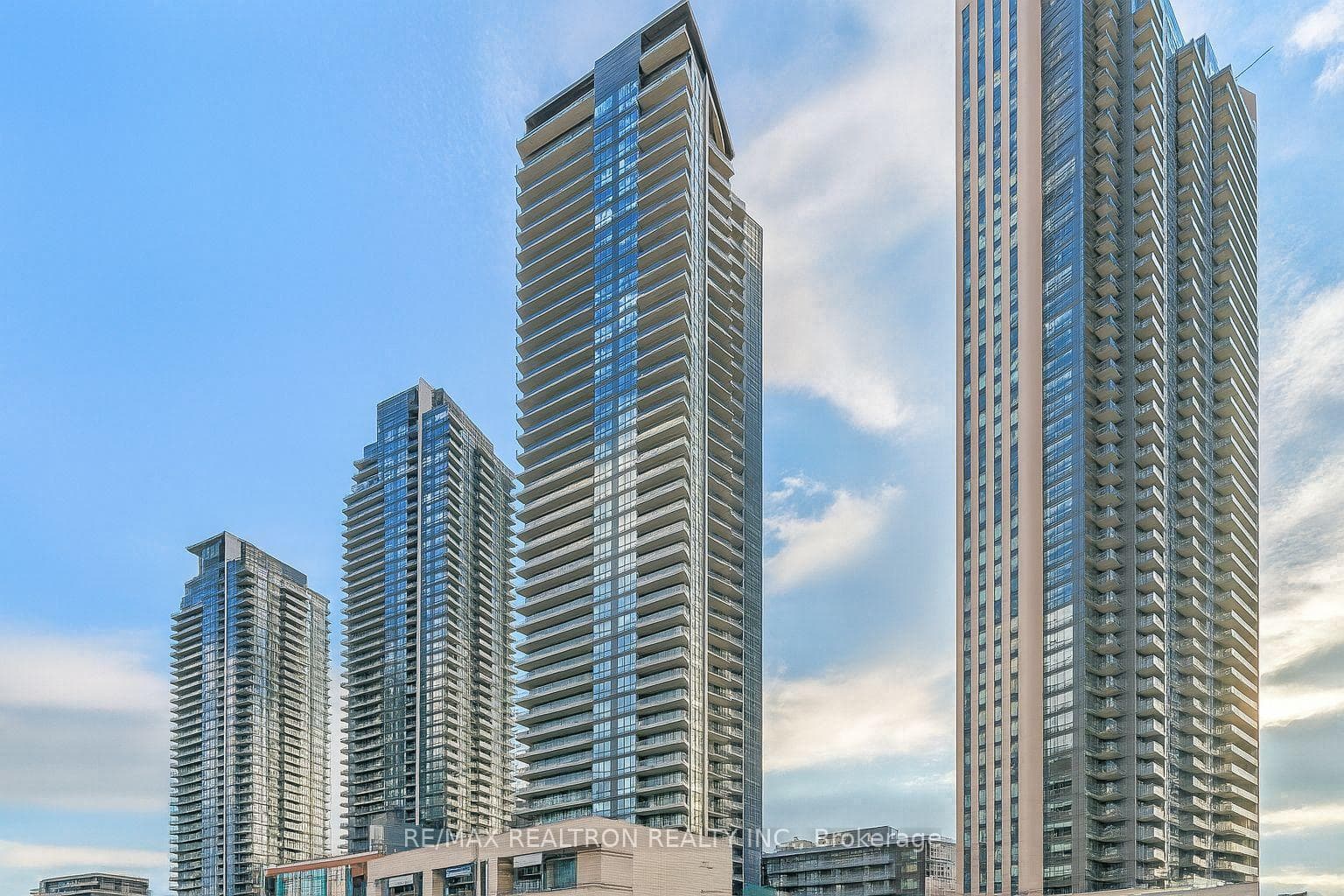 10 Park Lawn Road Unit 614, Liberty Village / Parkdale / South Parkdale, ON M8Y 3H8 - Photo 1