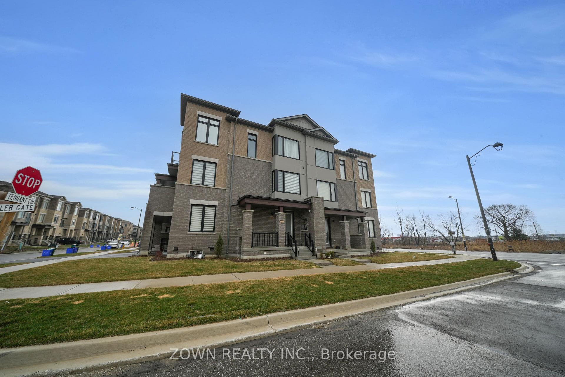 3 Tennant Circle, Vaughan