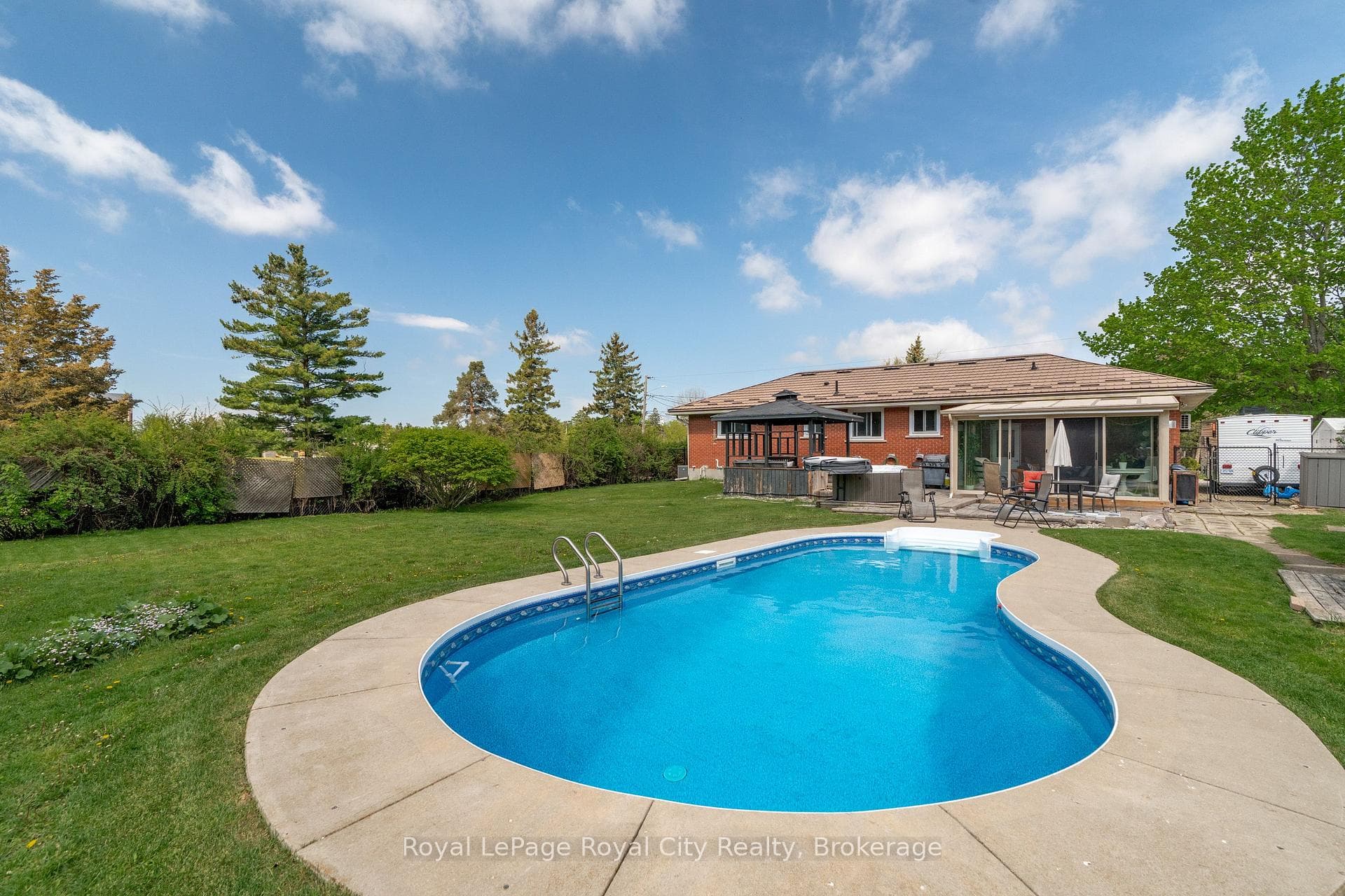 44 Ridgeway Avenue, Guelph