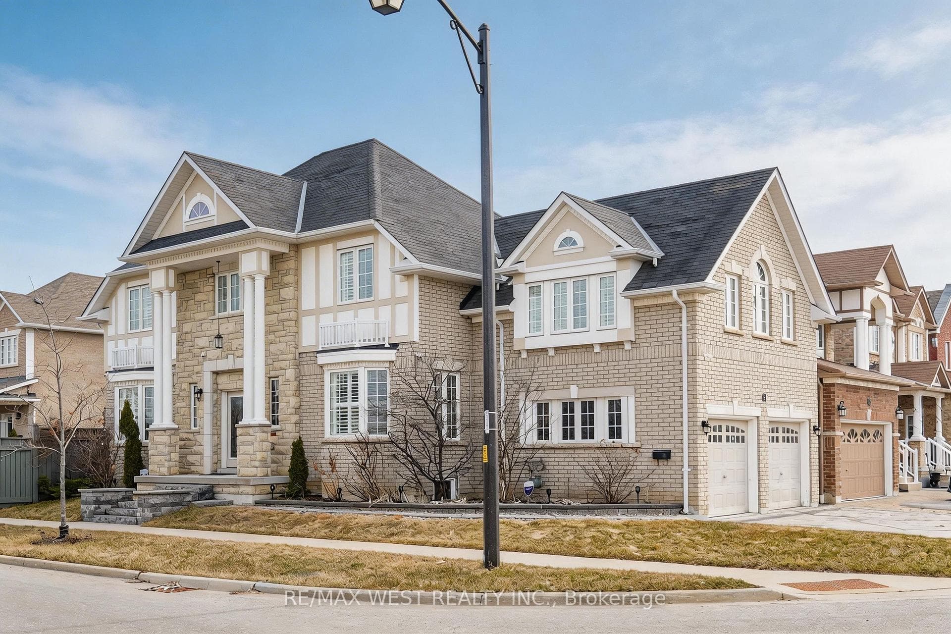 63 Sharplin Drive, Ajax