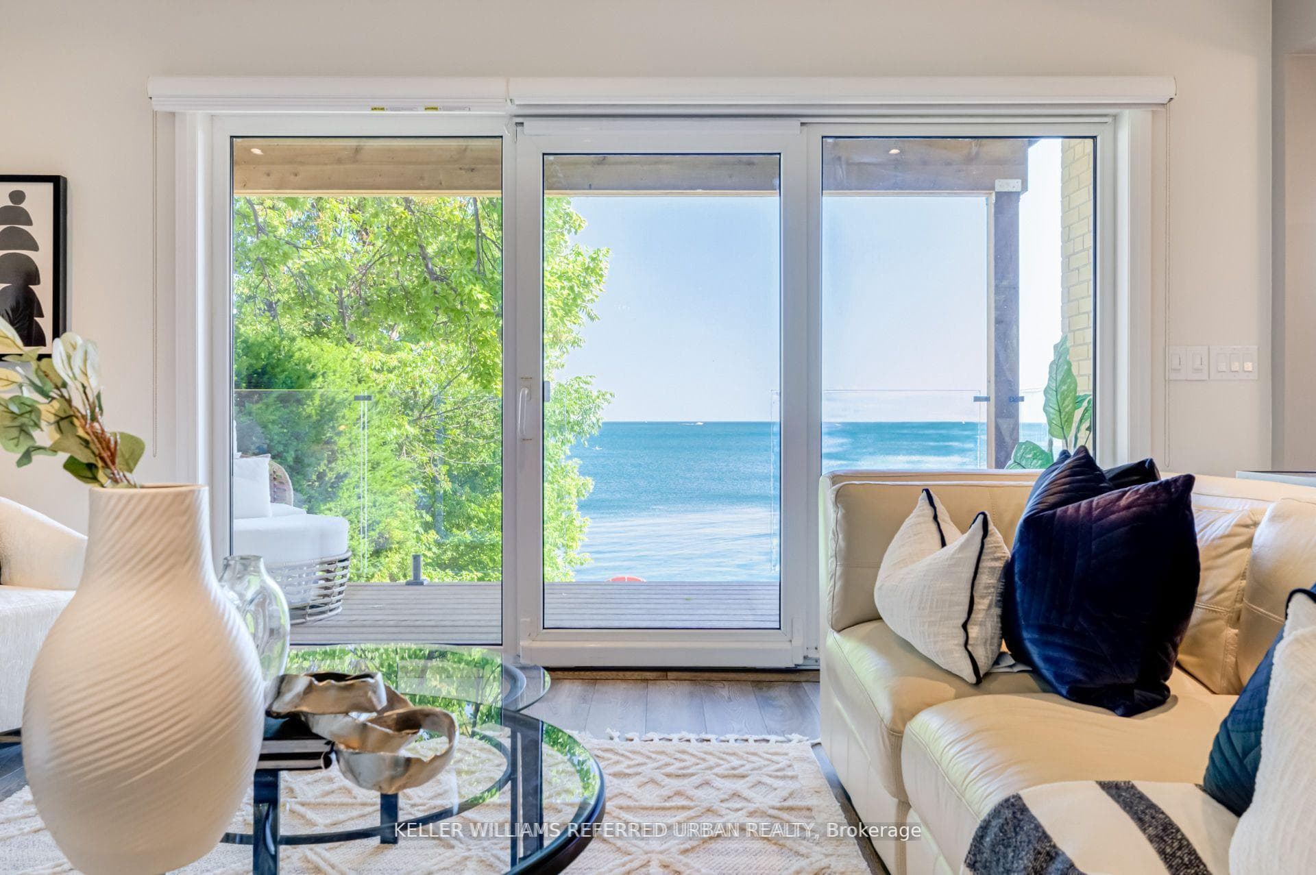 399 Lake Promenade N/A, Liberty Village / Parkdale / South Parkdale, ON M8W 1C3 - Photo 1