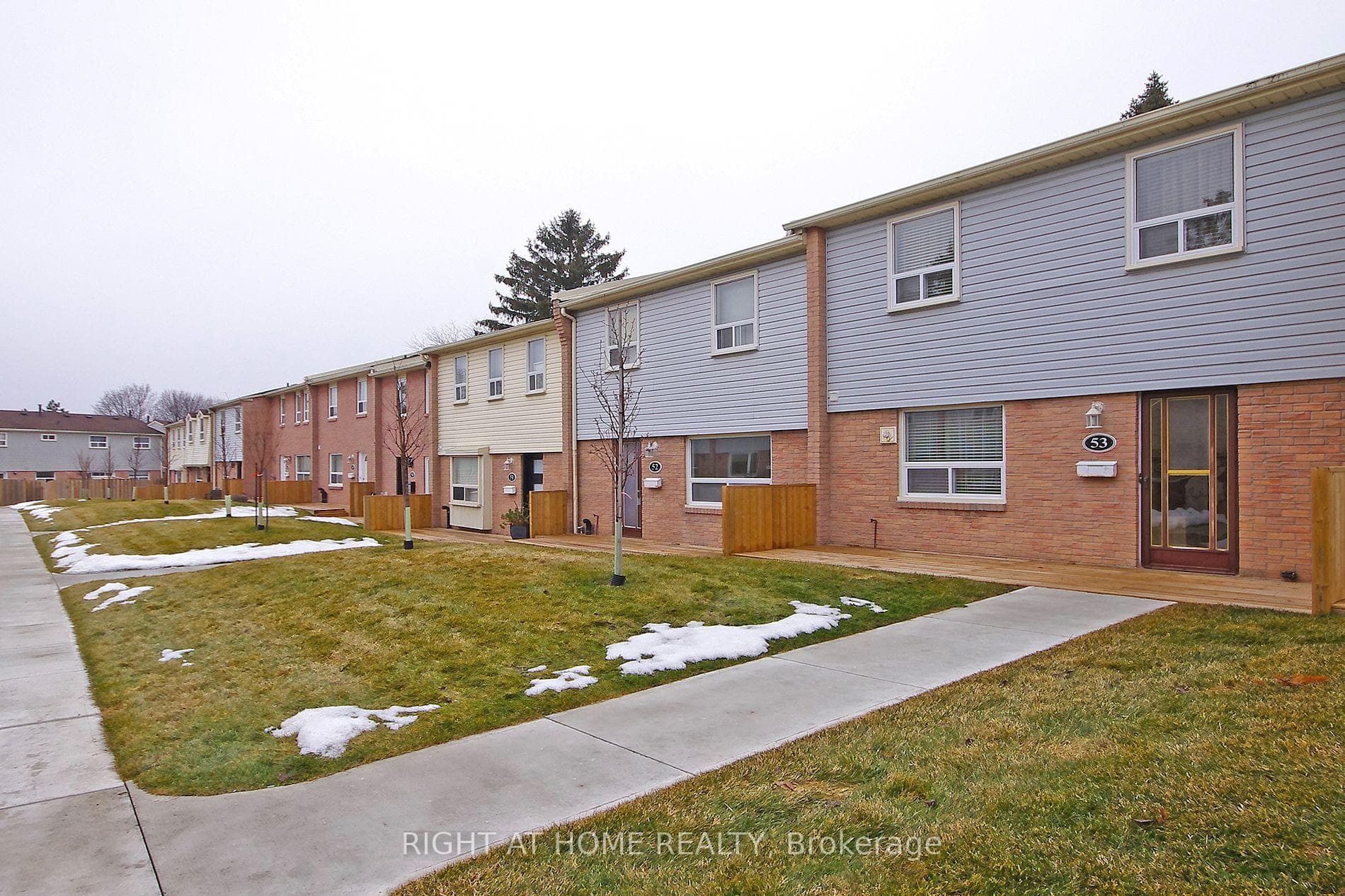 1055 Shawnmarr Road Unit 53, Mississauga, ON L5H 3V2 - Photo 1