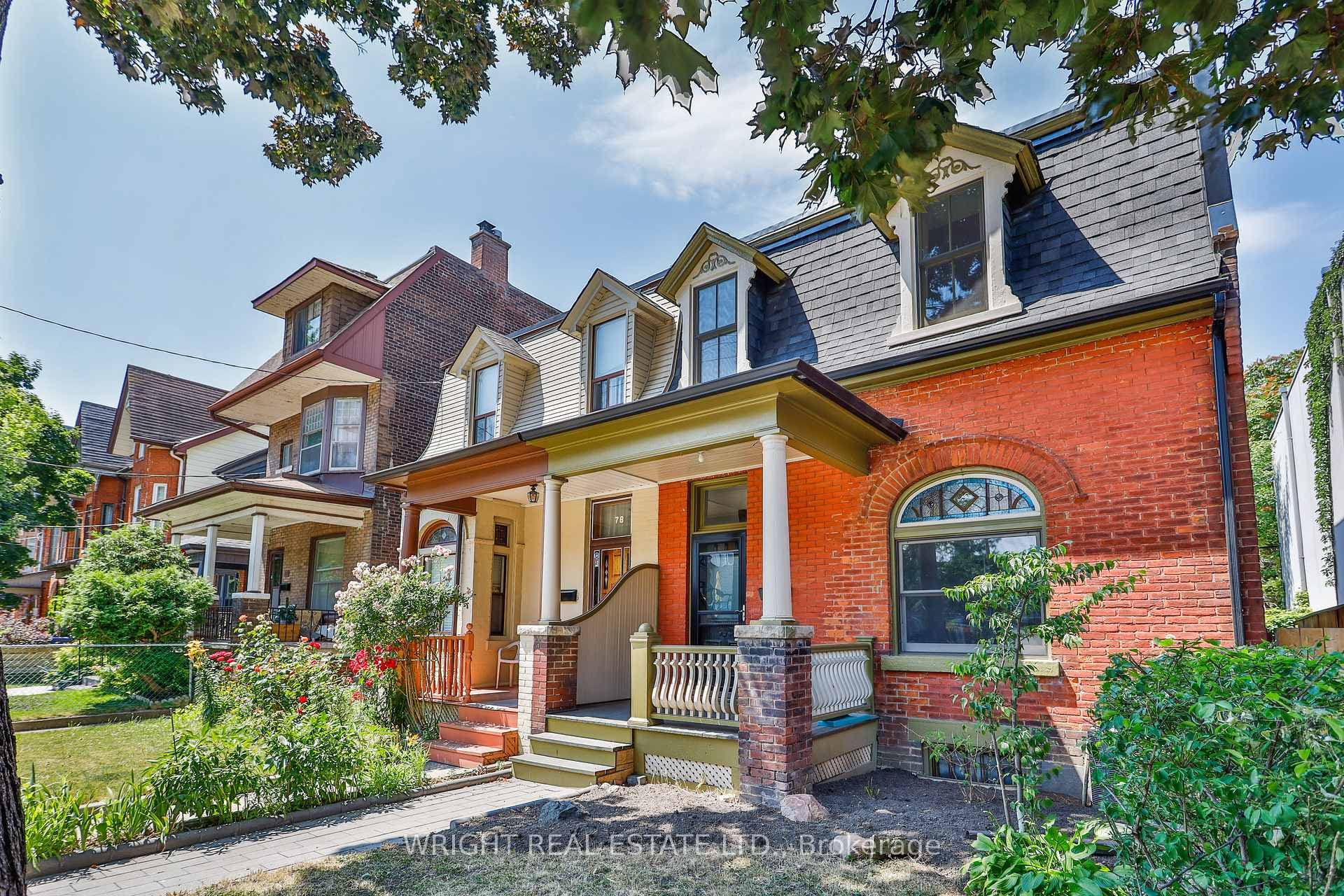 80 Robert Street, Toronto C01