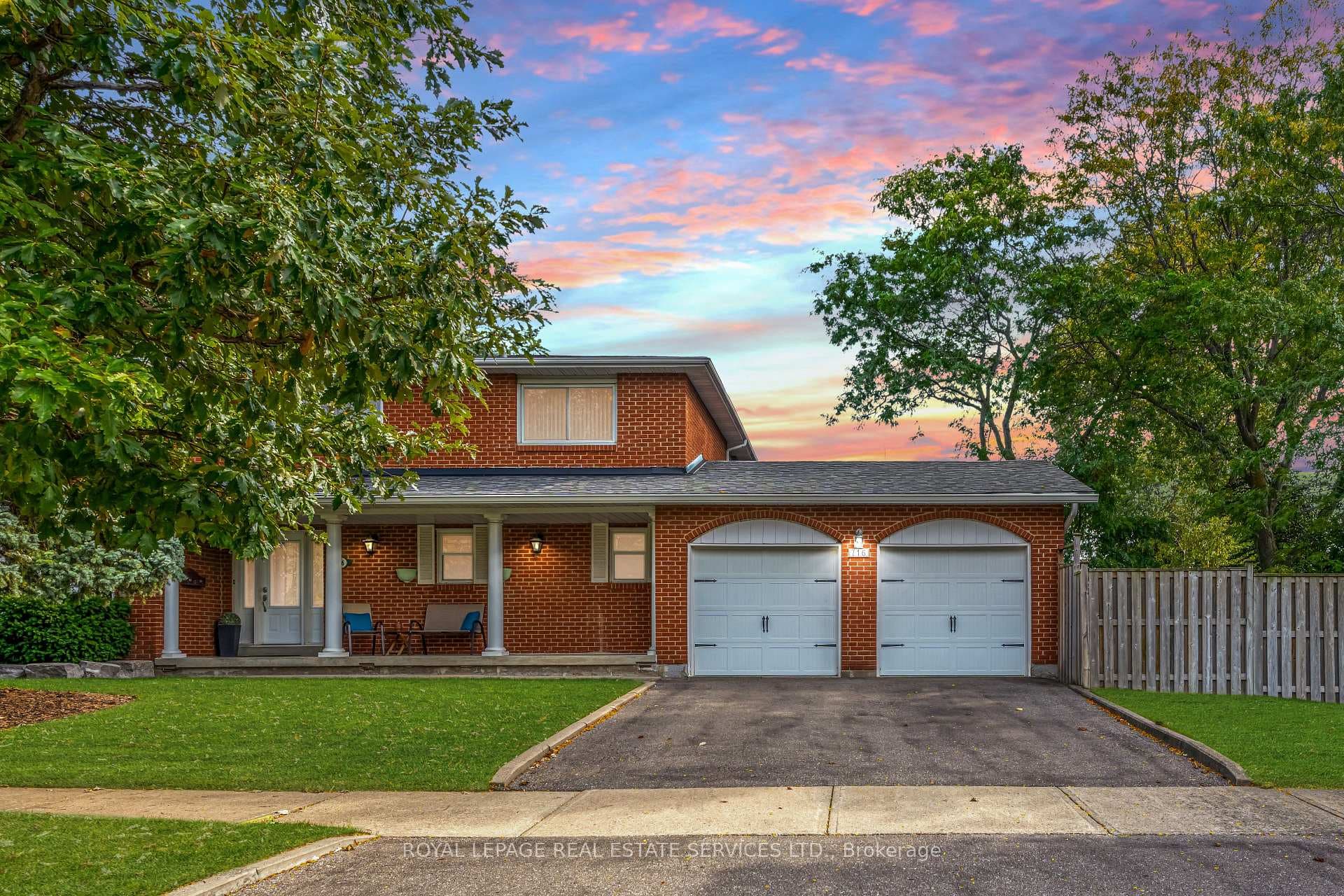 716 Cameron Court, Mississauga, ON L5C 3B9 - Photo 1