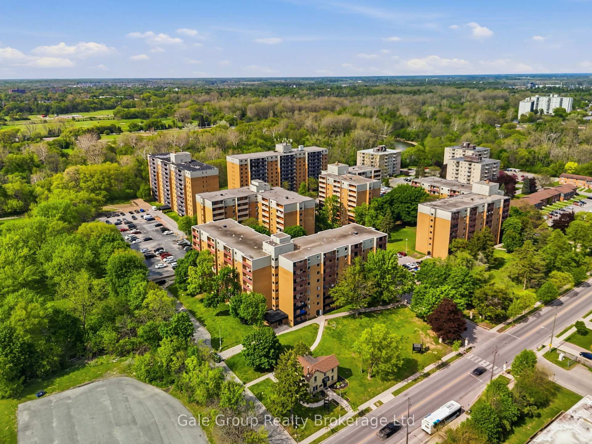 750 Kipps Lane Unit 814, London East