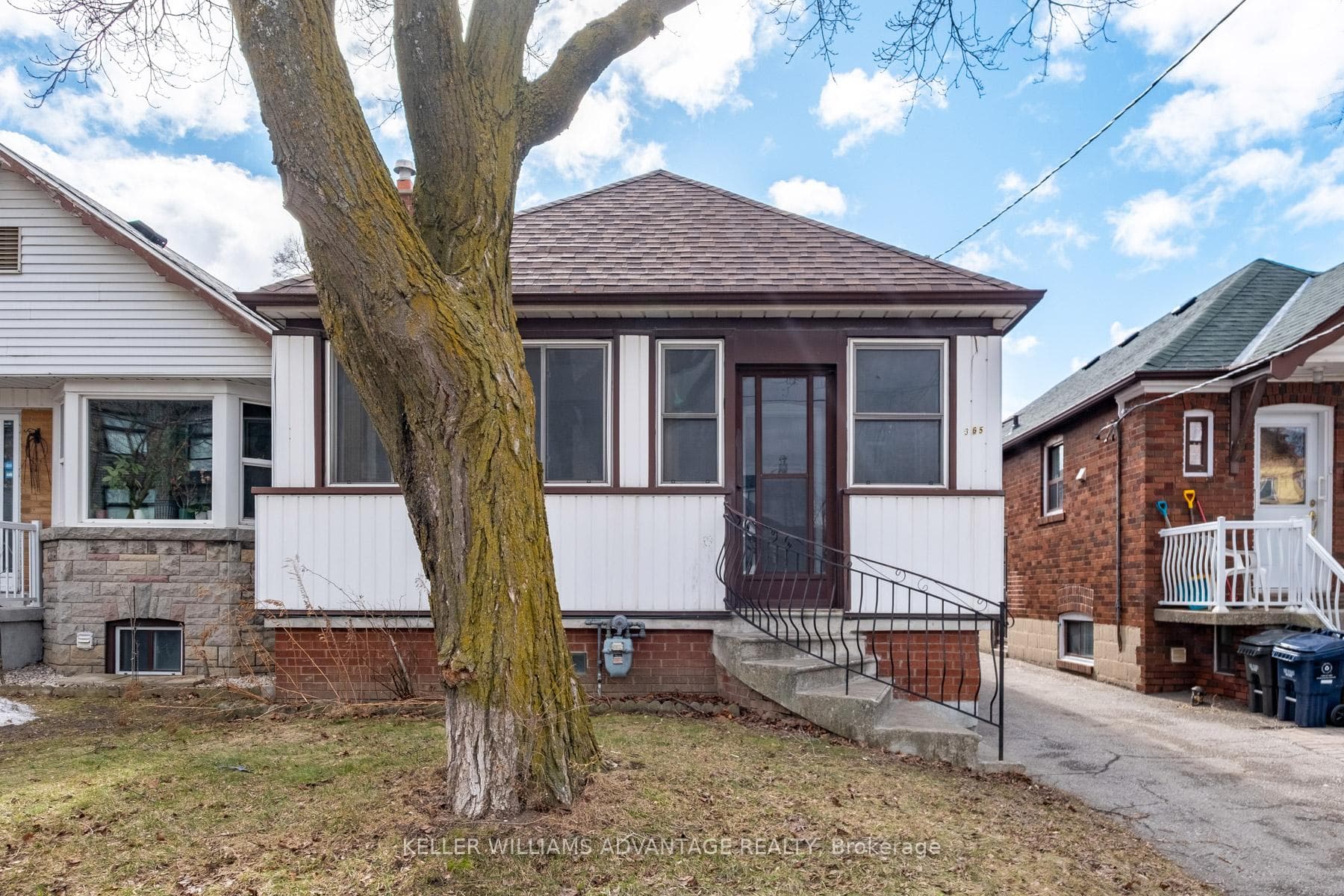 365 WHITMORE Avenue, York / Weston, ON M6E 2N5 - Photo 1