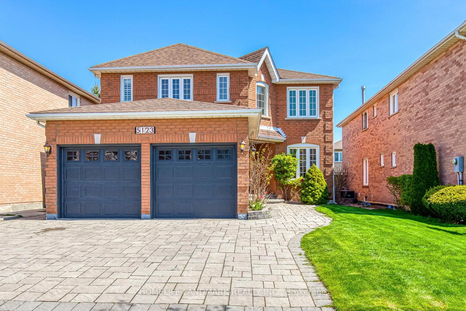 5123 Heatherleigh Avenue, Mississauga, ON L5V 1M7 - Photo 1
