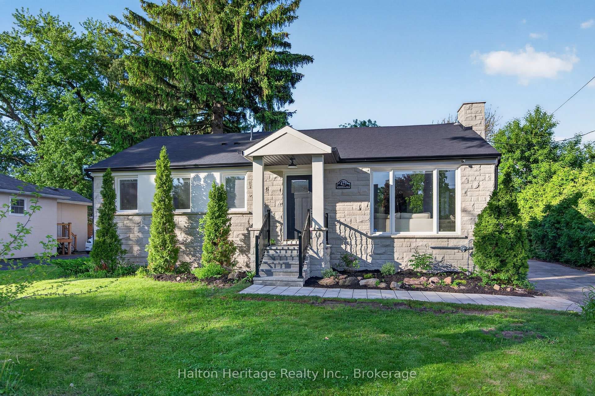 423 Smith Lane, Oakville, ON L6L 4X1 - Photo 1