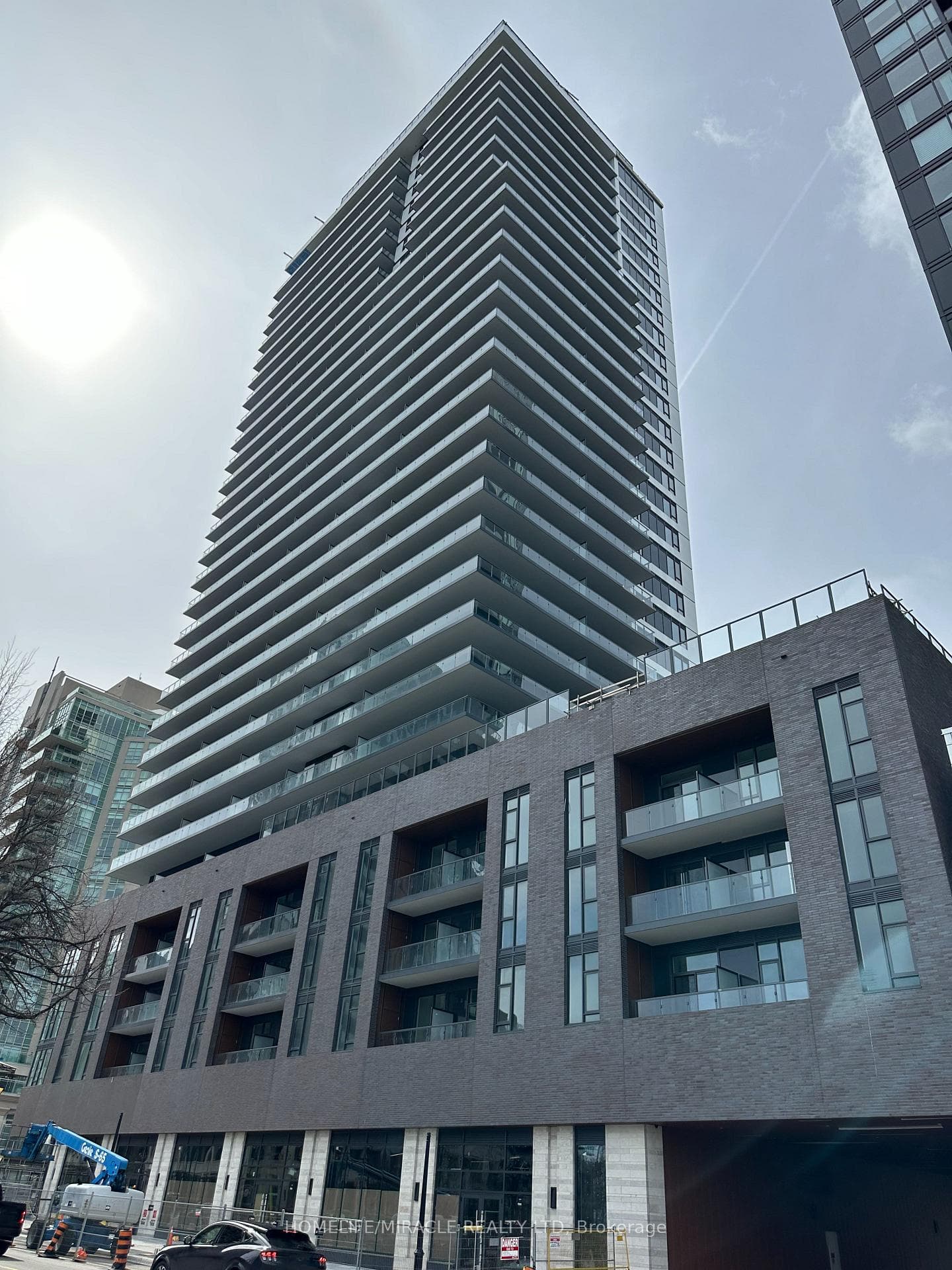 2075 Lakeshore Road Unit 603, Burlington, ON L7R 0H3 - Photo 1