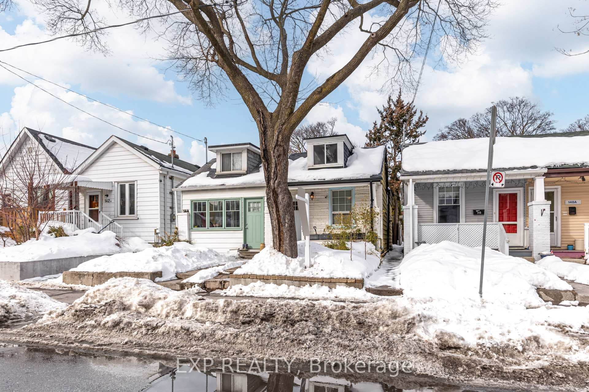 146 Hanson Street, The Beaches / Upper Beaches, ON M4C 1A4 - Photo 1