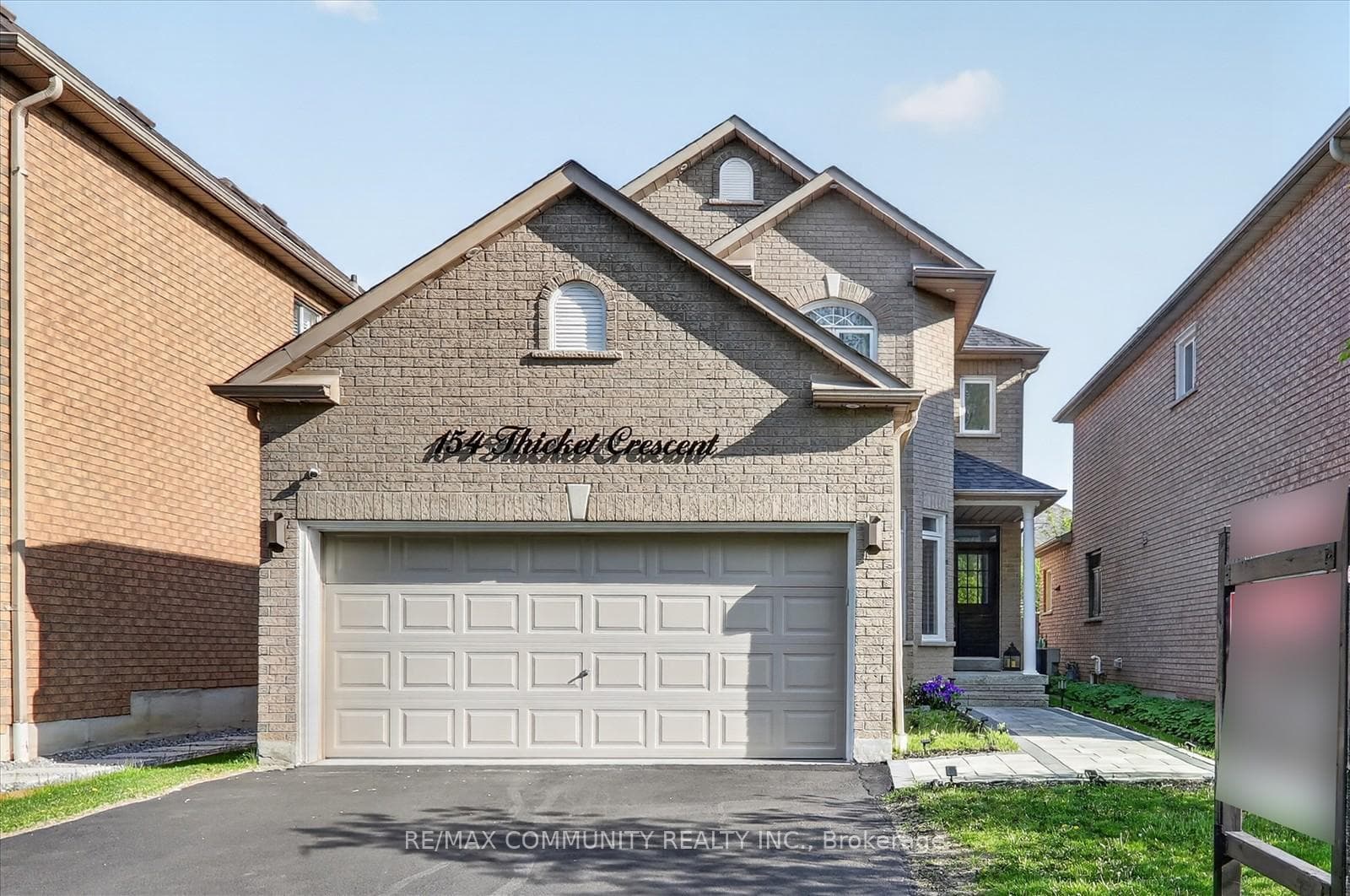 154 Thicket Crescent, Pickering