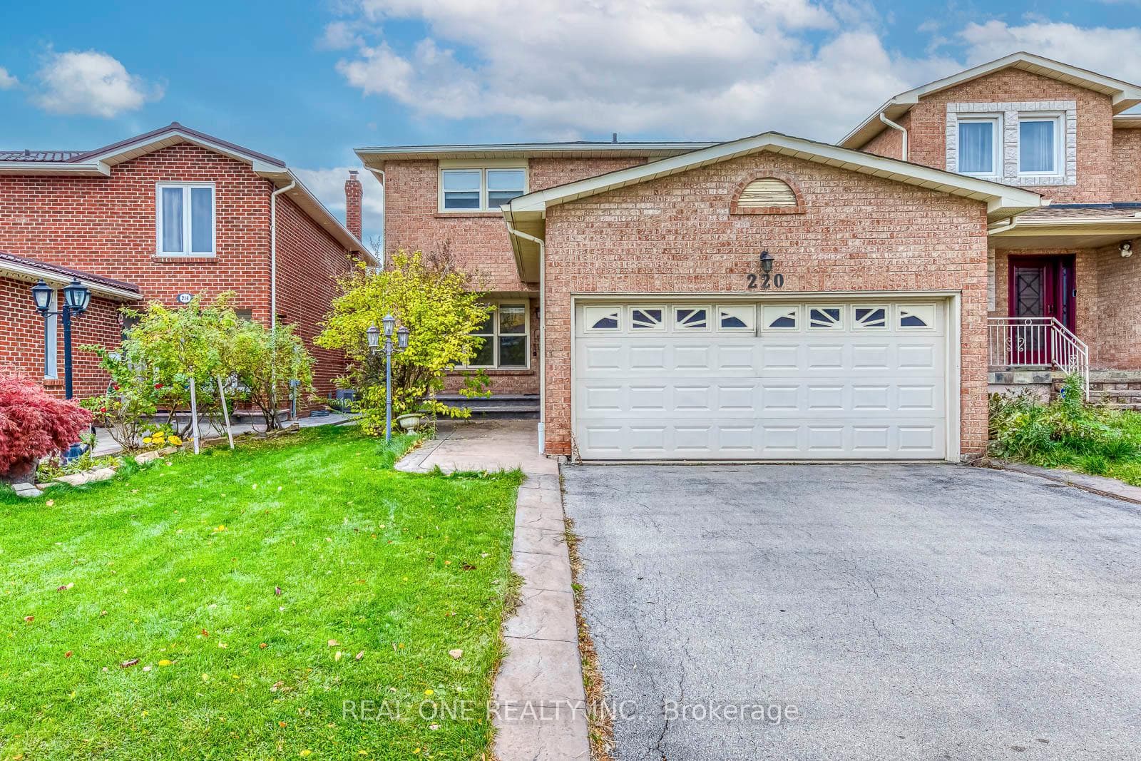 220 Kingsbridge Garden Circle, Mississauga, ON L5R 1L3 - Photo 1