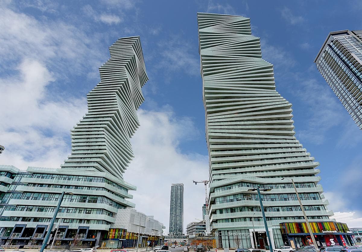 3900 Confederation Parkway Unit 2103, Mississauga, ON L5B 0M3 - Photo 1
