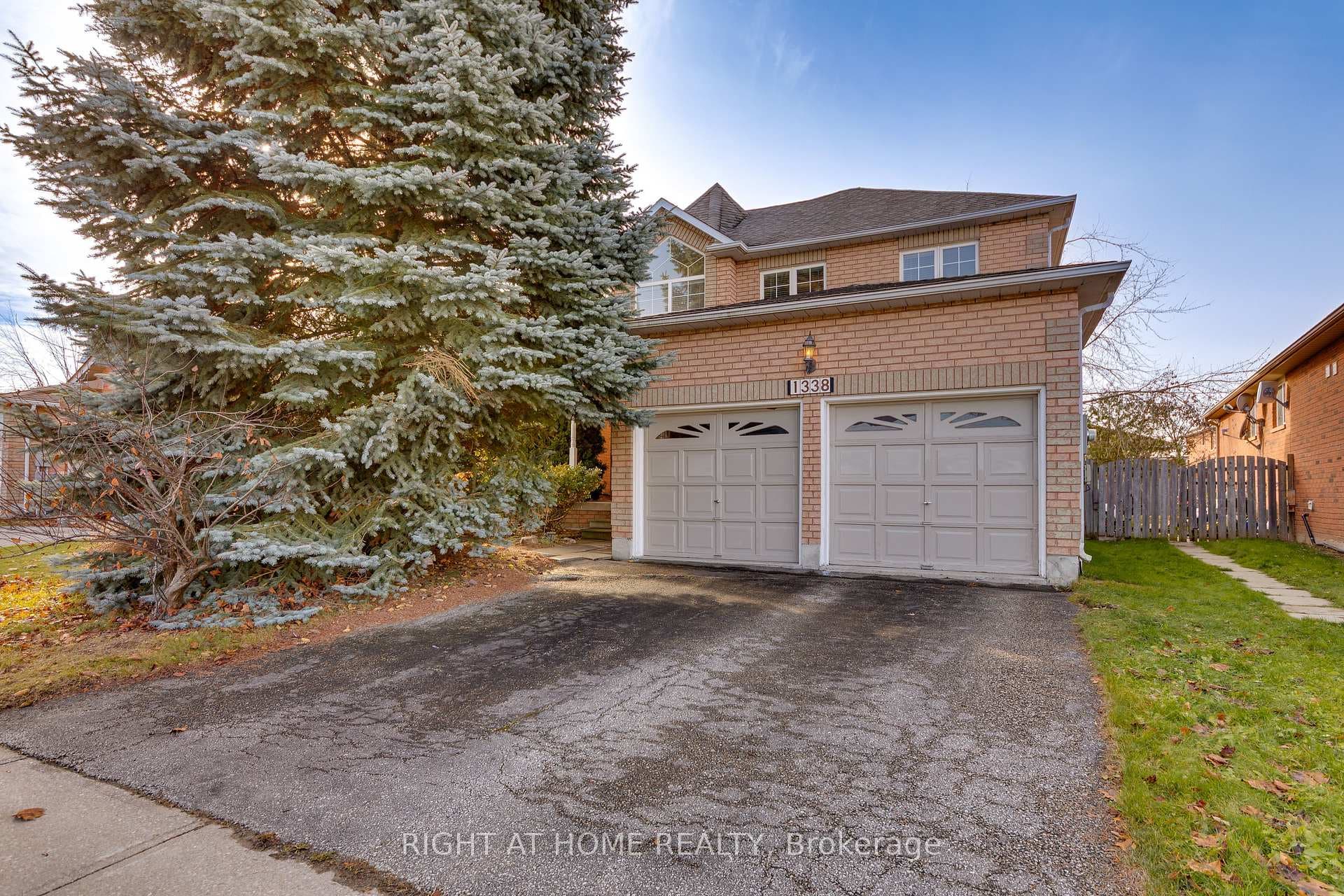 1338 Vincent Crescent, Innisfil, ON L9S 1Z8 - Photo 1