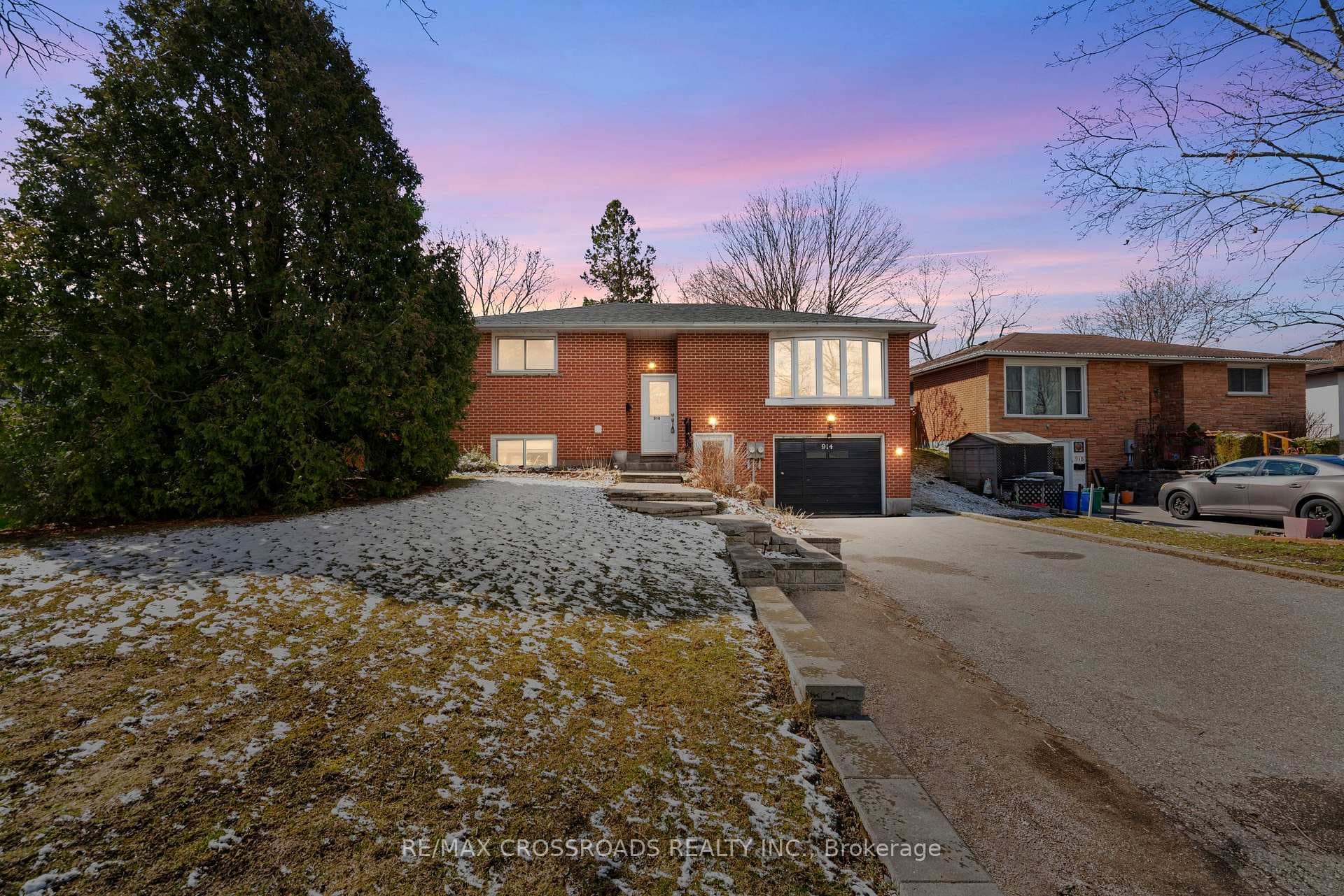 914 Walnut Court, Oshawa, ON L1H 2H8 - Photo 1