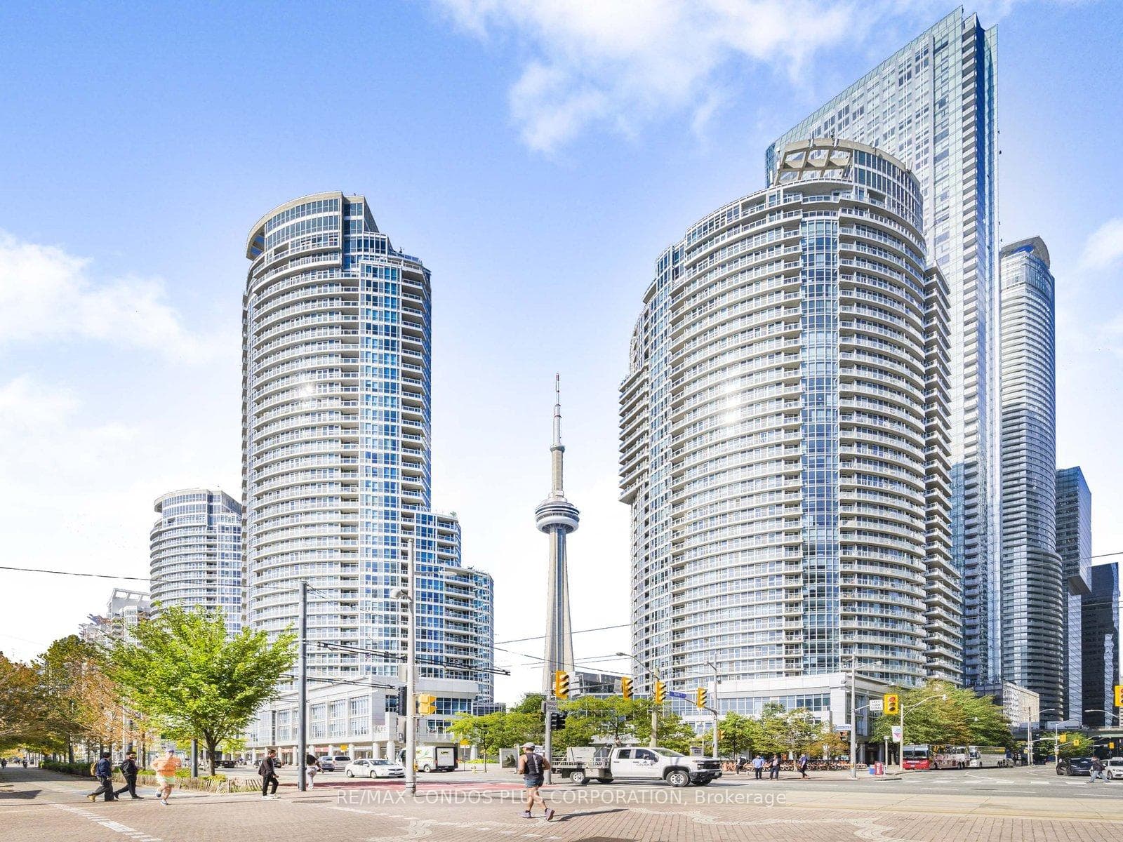 208 Queens Quay Unit 2209, Downtown Toronto / Waterfront, ON M5J 2Y5 - Photo 1